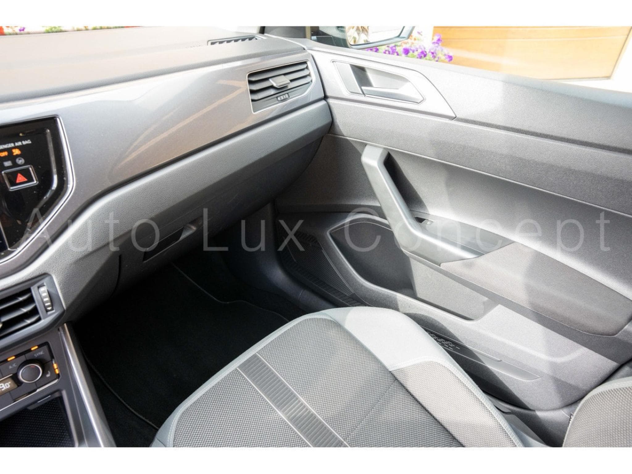 VW Polo 1.6 TDI R-Line DSG (2018) - Photo 21