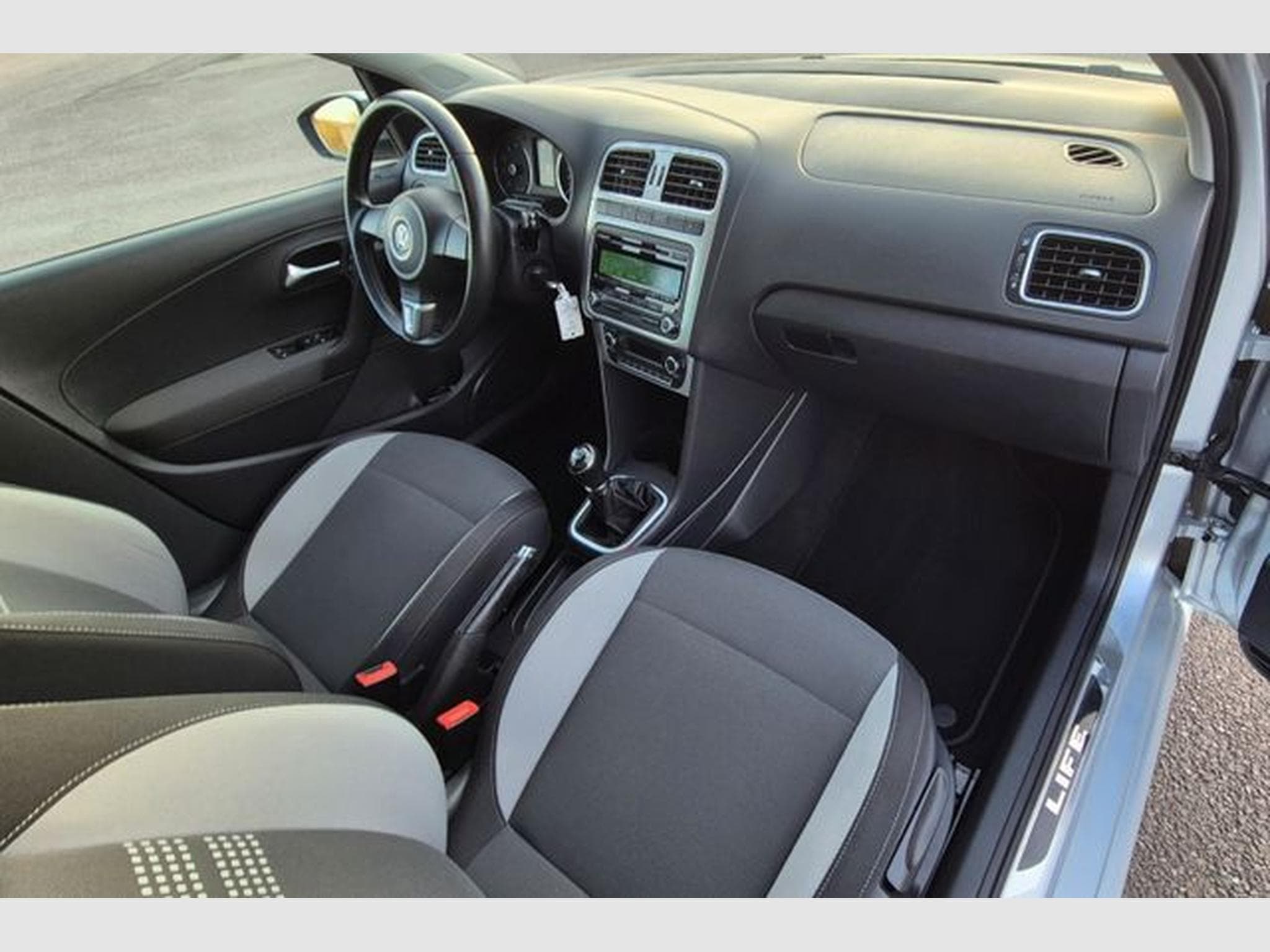 VW Polo Polo 1.2 Life, 5 Türer, SH, Tempomat, wenig KM. (2013) - Photo 13