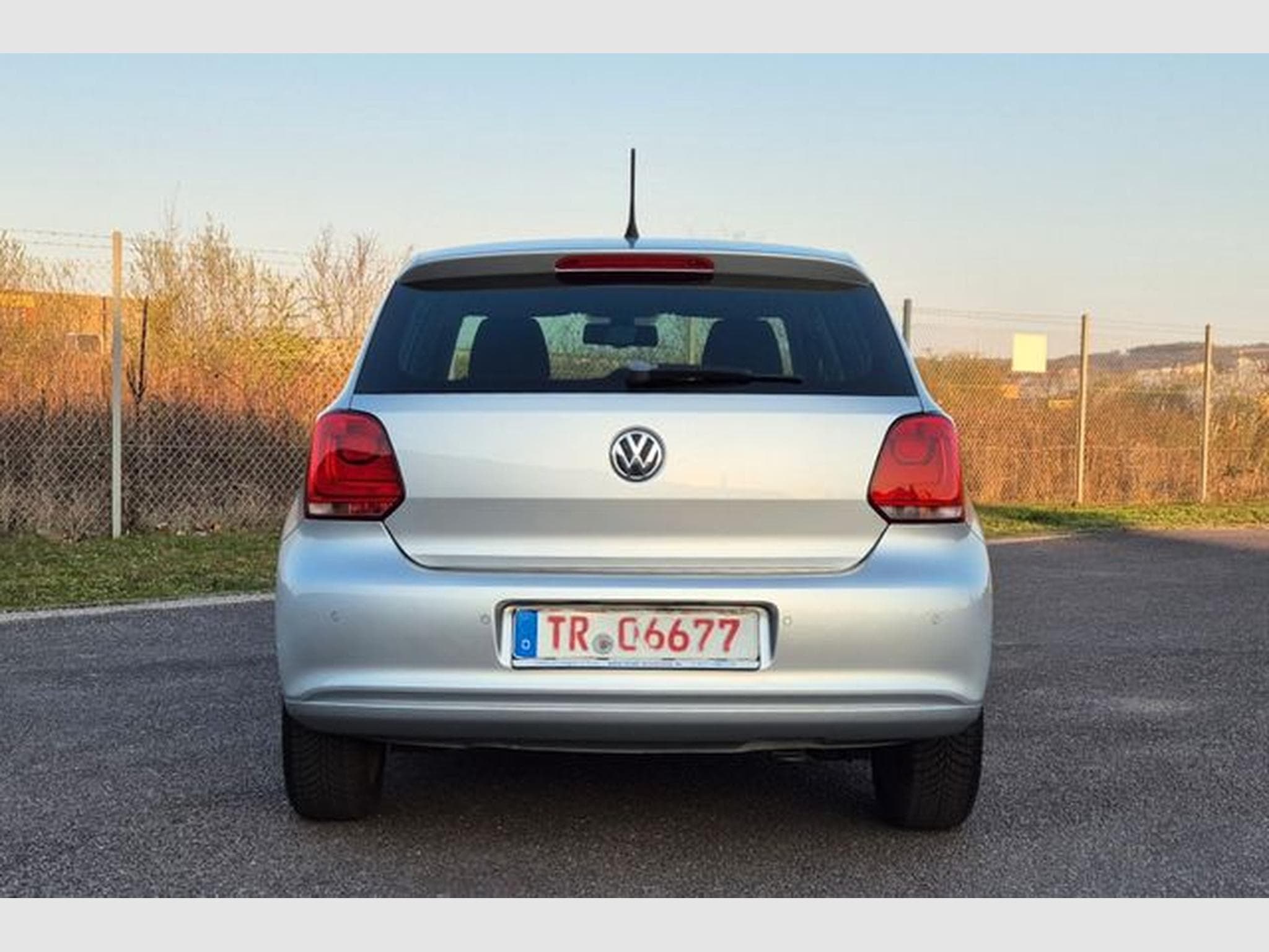 VW Polo Polo 1.2 Life, 5 Türer, SH, Tempomat, wenig KM. (2013) - Photo 4