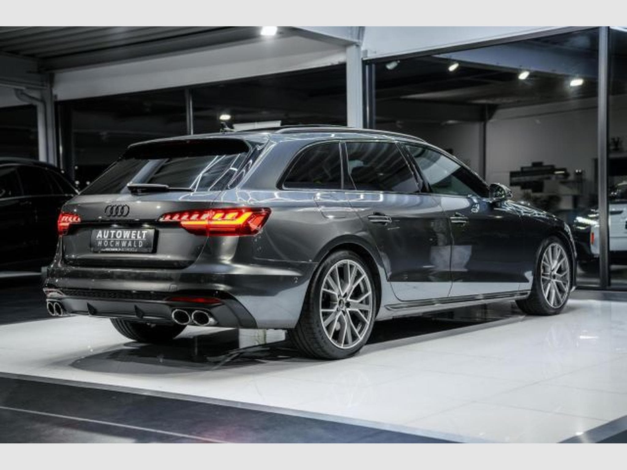 Audi S4 S4 Avant 3.0 TDI quattro B&amp;O Matrix PANO AHK VIR (2023) - Foto 12