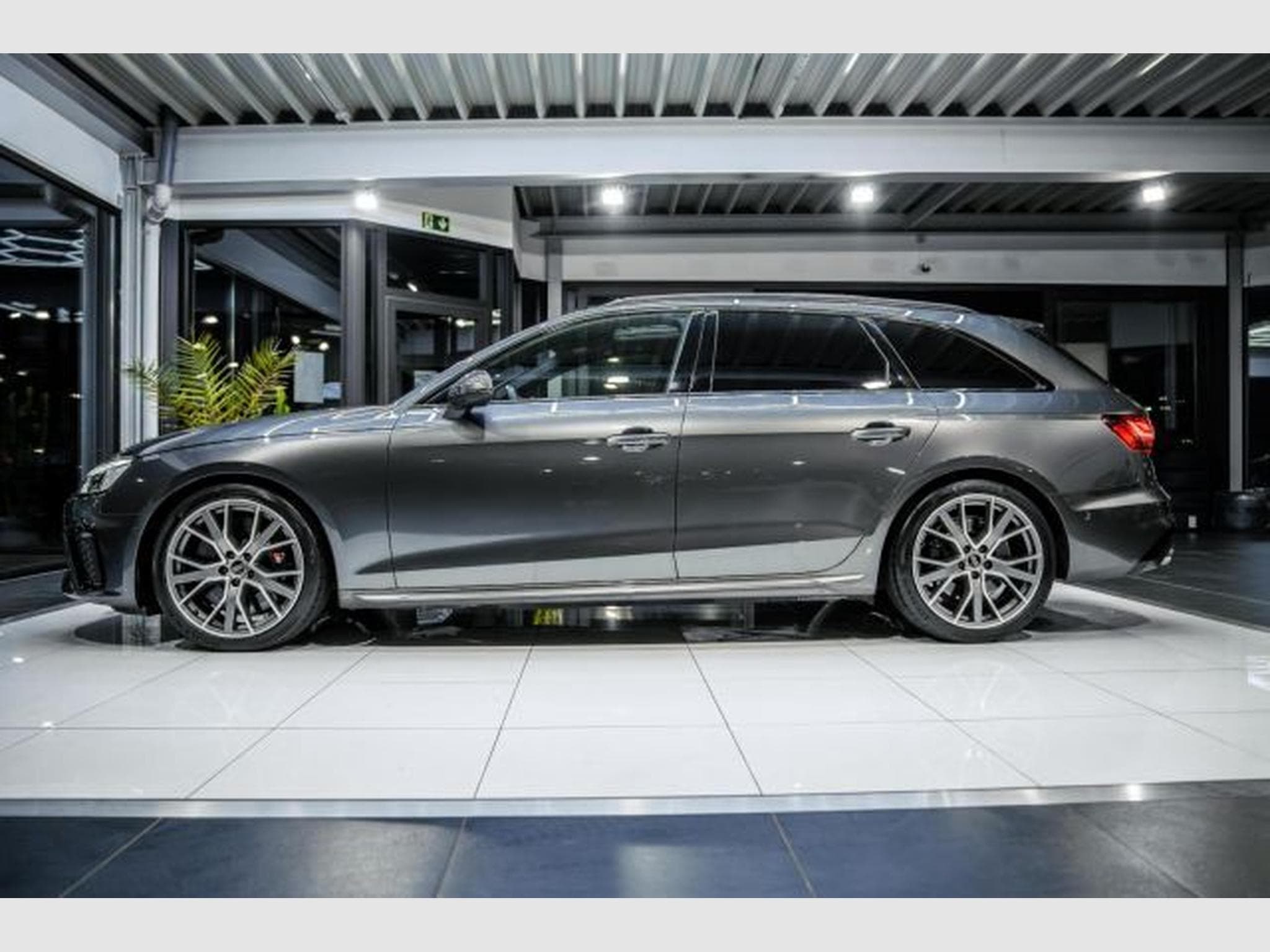 Audi S4 S4 Avant 3.0 TDI quattro B&amp;O Matrix PANO AHK VIR (2023) - Foto 9