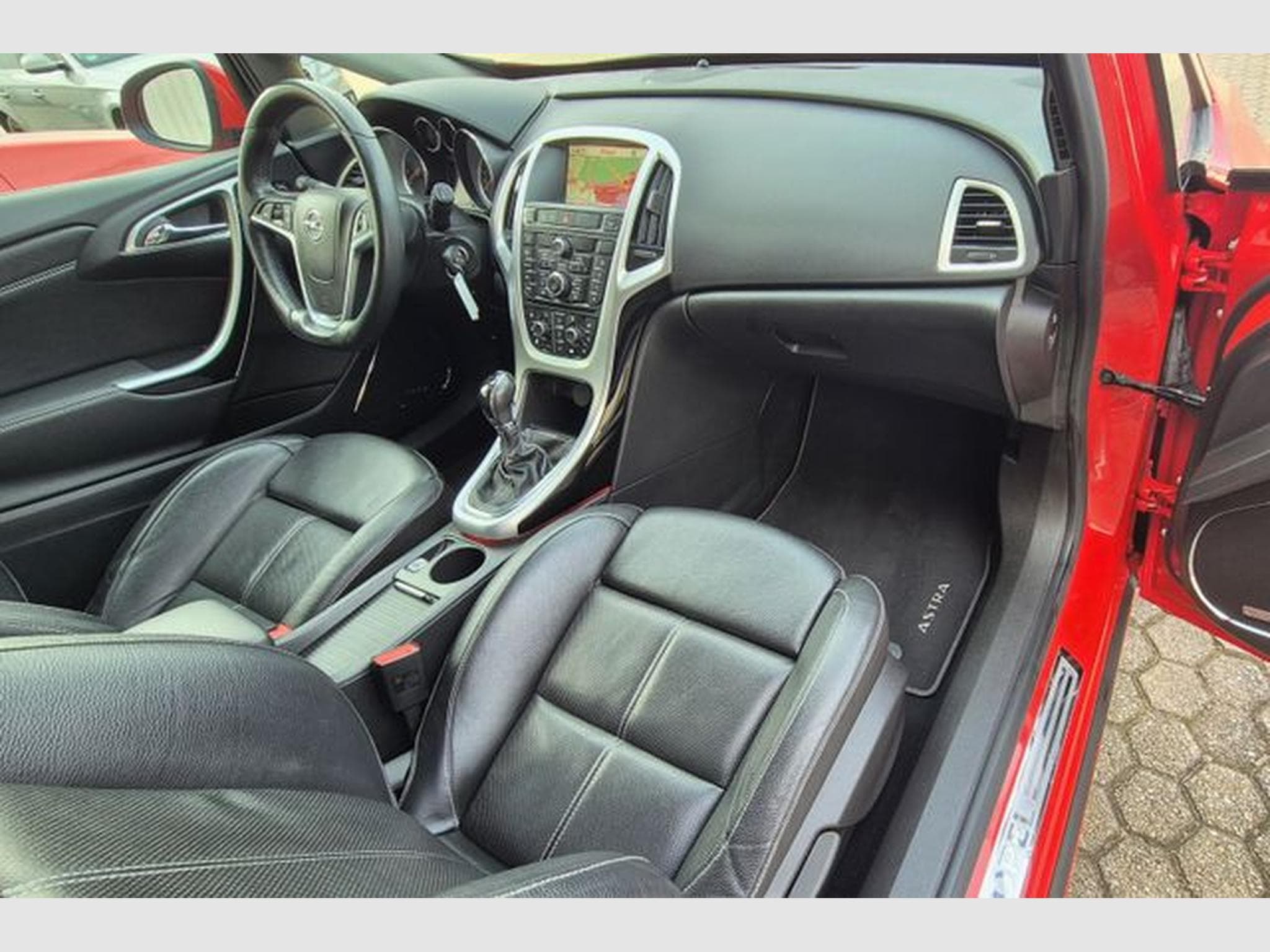 Opel Astra Astra J GTC 1.6 Innovation, Leder, Navi. (2012) - Photo 12