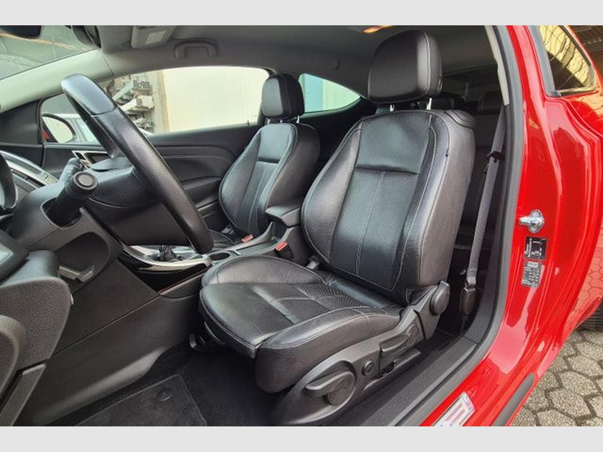 Opel Astra Astra J GTC 1.6 Innovation, Leder, Navi. (2012) - Photo 14