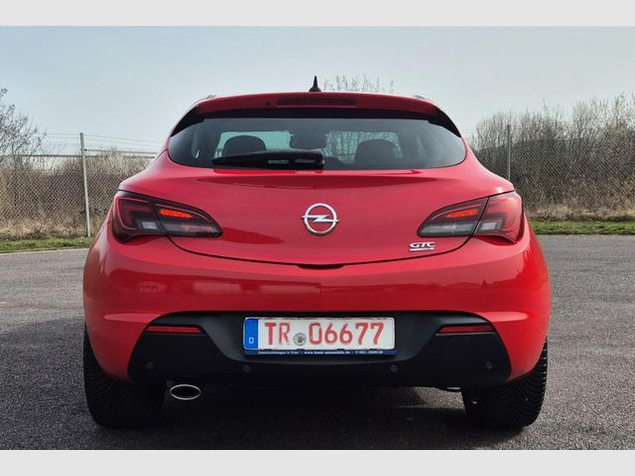 Opel Astra Astra J GTC 1.6 Innovation, Leder, Navi. (2012) - Photo 4