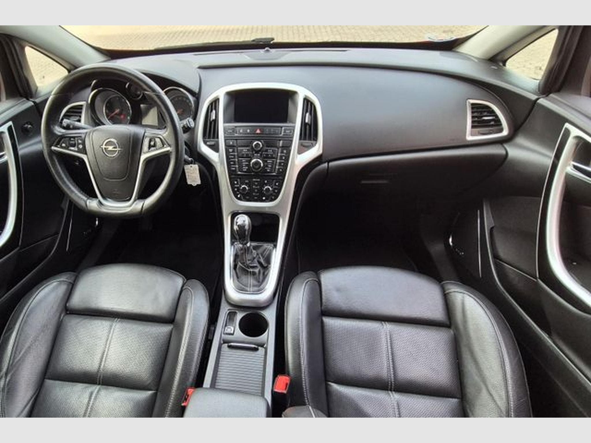 Opel Astra Astra J GTC 1.6 Innovation, Leder, Navi. (2012) - Photo 9