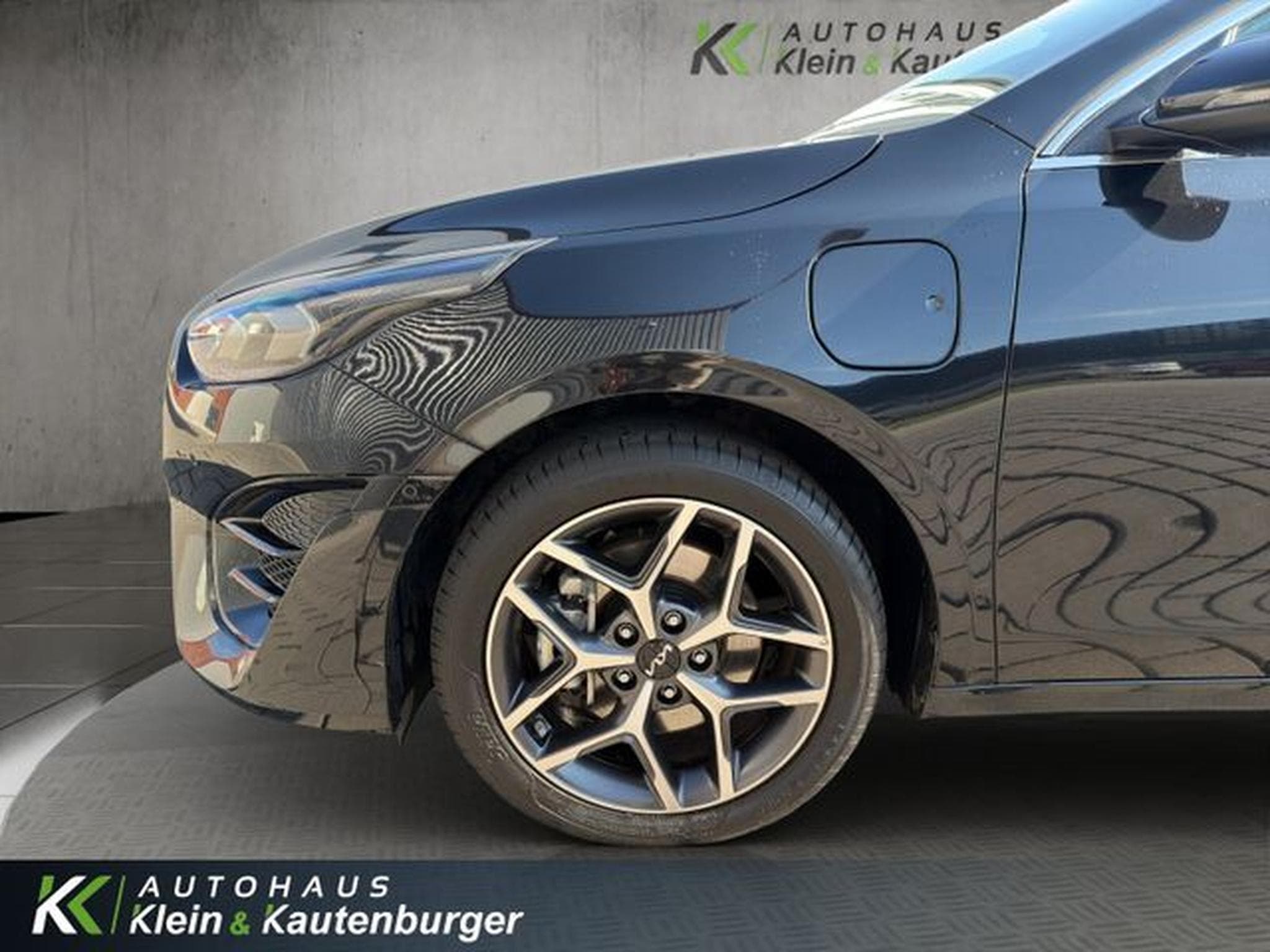 Kia Ceed Ceed 1.6 Plug-in Hybrid Spirit +NAVI+KAMERA+PANO (2024) - Foto 9