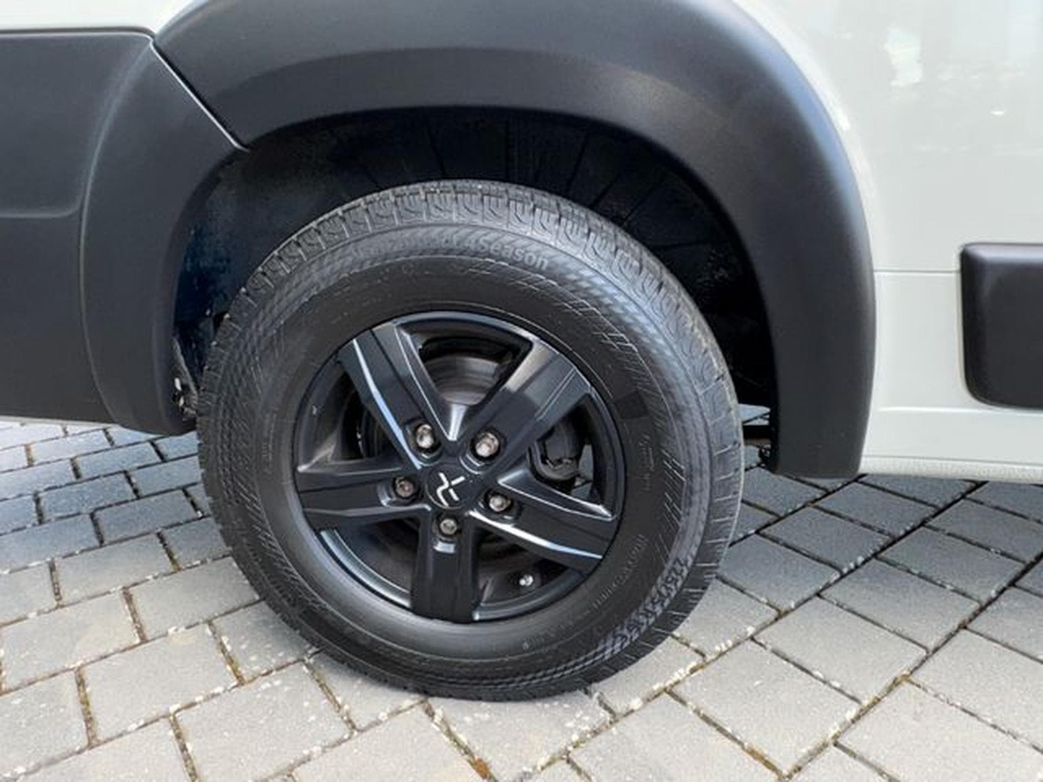 Tourne Mobile Grey Edt. 435,2.2 BlueHDI165,6.4m, Li 144 (2022) - Photo 10