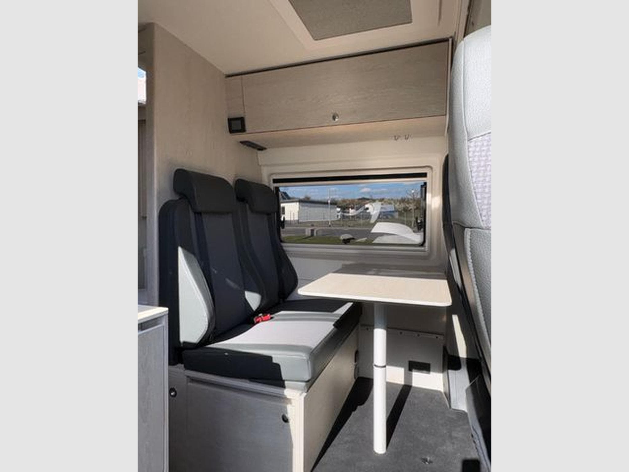 Tourne Mobile Grey Edt. 435,2.2 BlueHDI165,6.4m, Li 144 (2022) - Photo 7