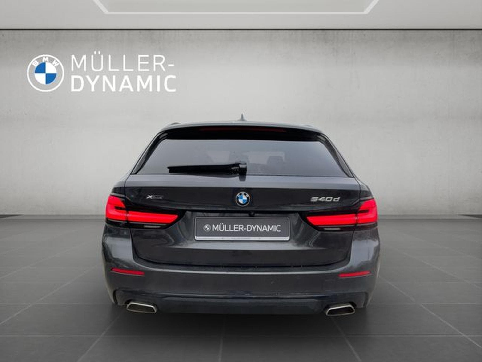 BMW 540 540d xDrive TOURING LED AHK HUD PANO HARMAN KARD (2022) - Foto 5