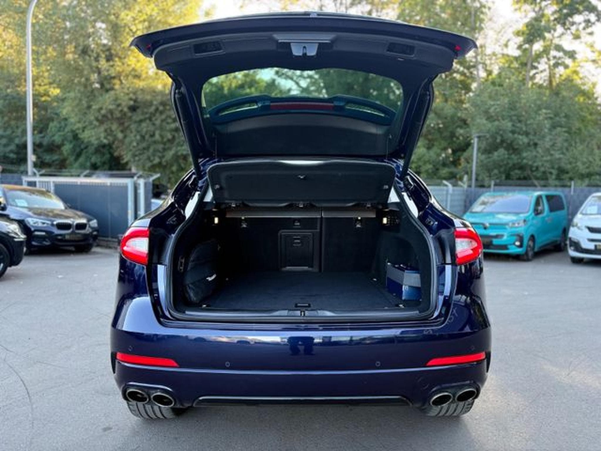 Maserati Levante LEVANTE GRANSPORT Q4 *LED*PANO*LUFT*VOLL* (2018) - Photo 9