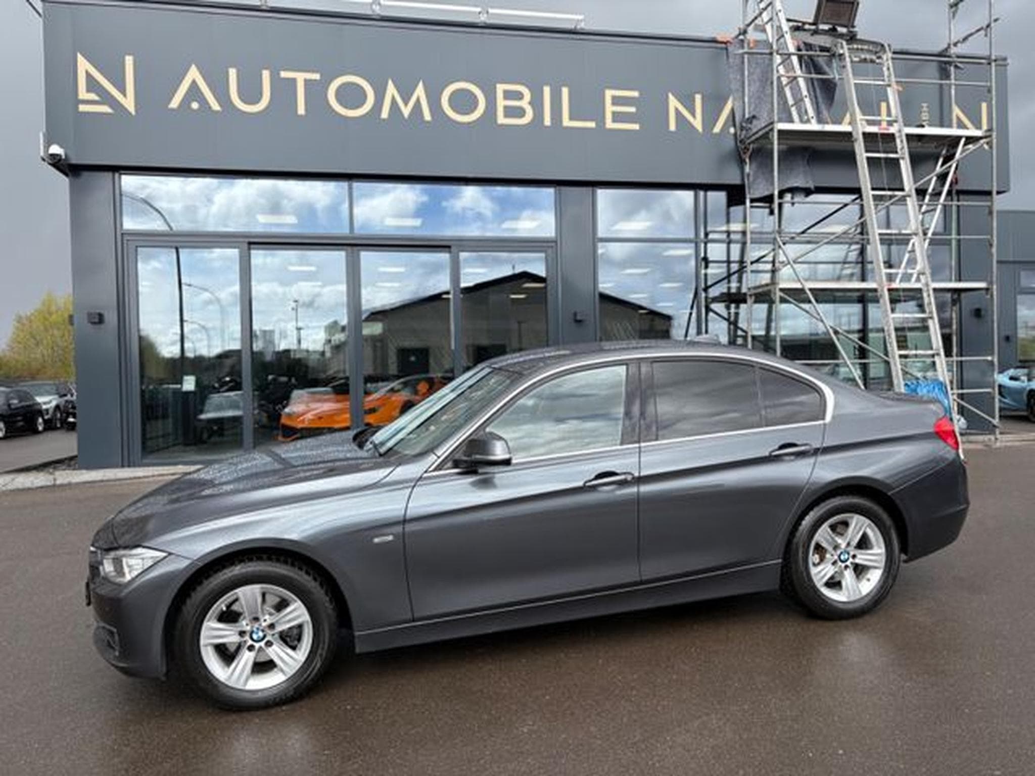 BMW 320 320 i XDRIVE*LUXURY LINE*AUT*LEDER BRAUN*2.HD* (2014) - Foto 11