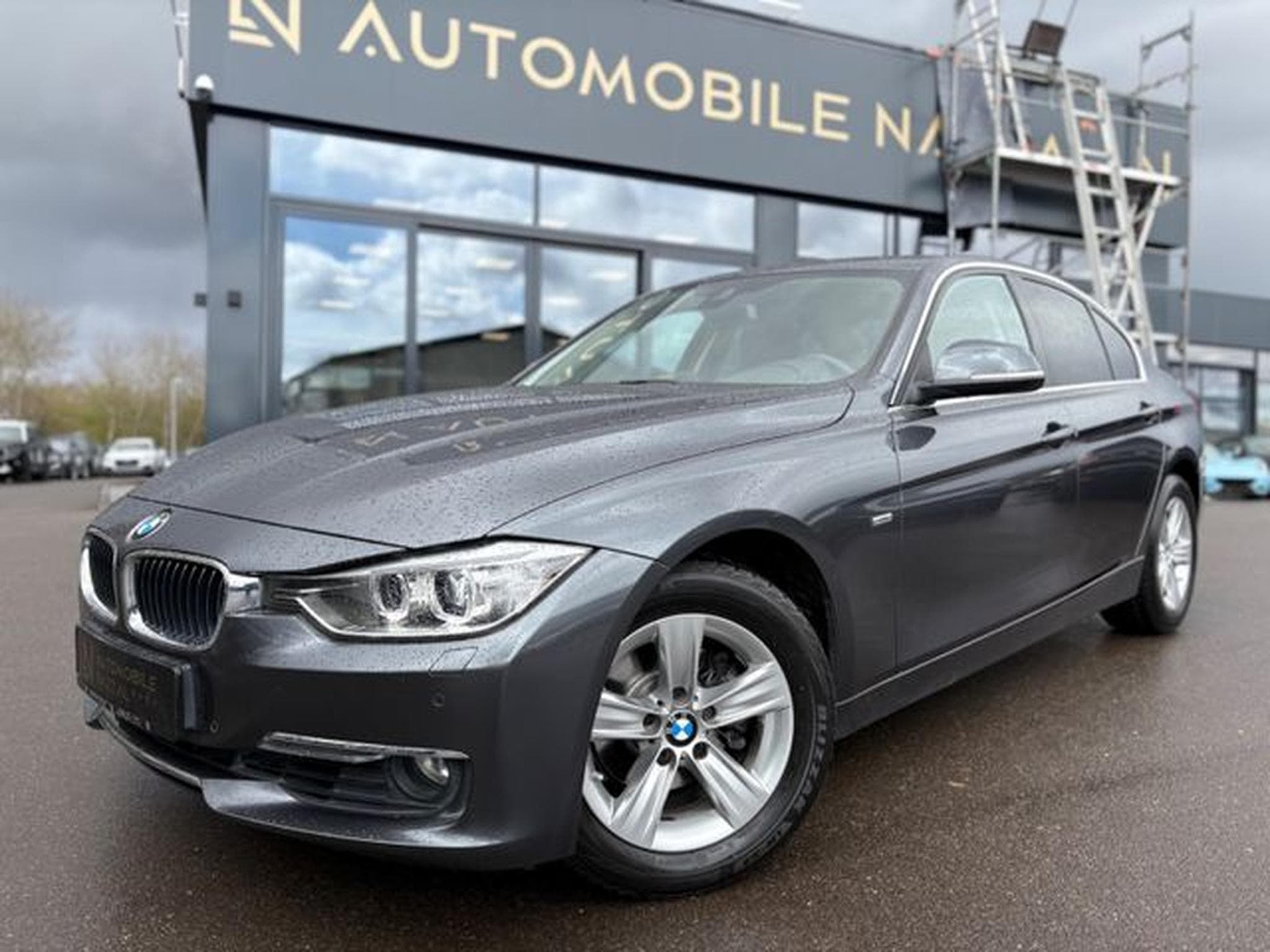 BMW 320 320 i XDRIVE*LUXURY LINE*AUT*LEDER BRAUN*2.HD* (2014) - Foto 3