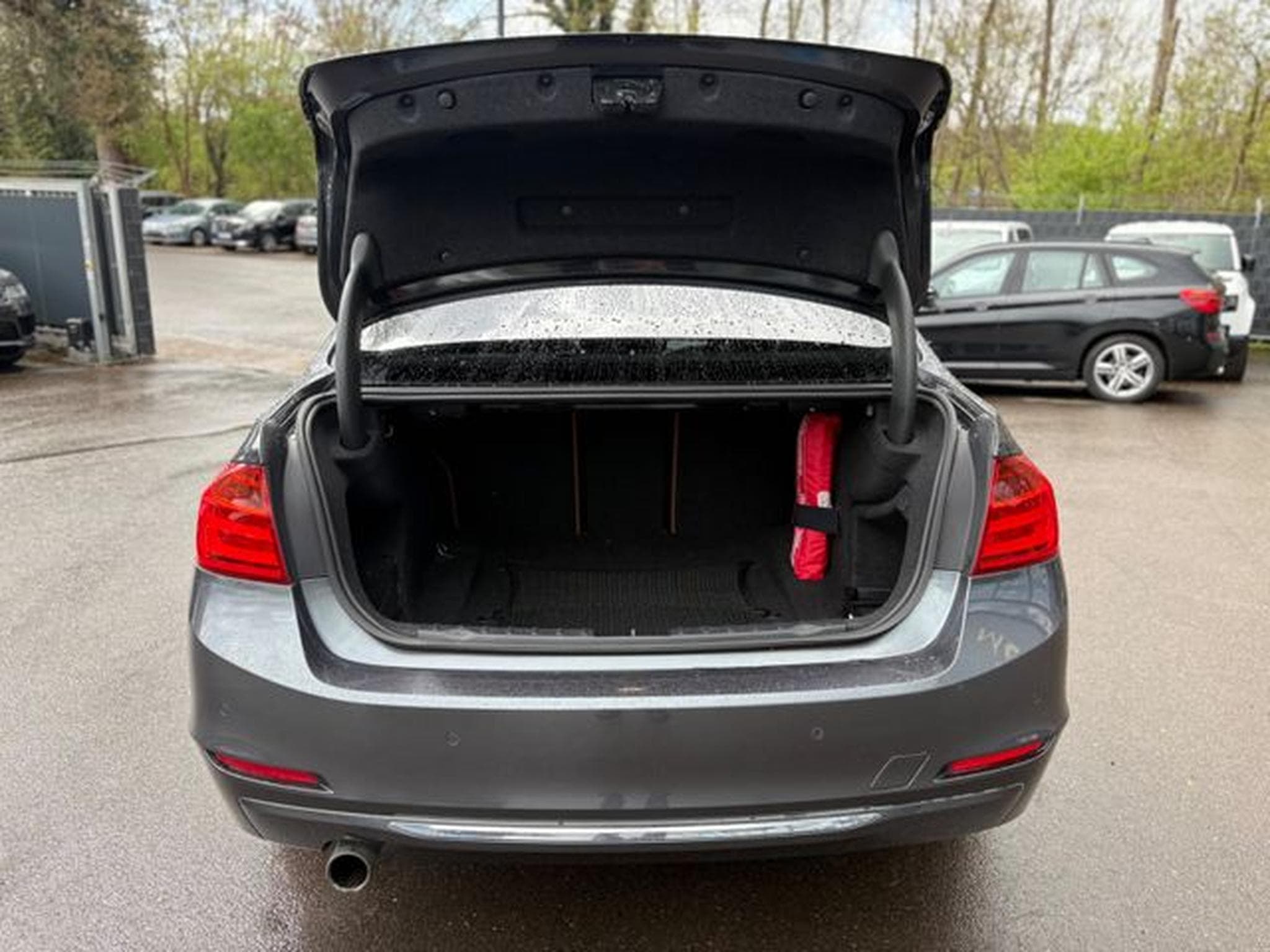 BMW 320 320 i XDRIVE*LUXURY LINE*AUT*LEDER BRAUN*2.HD* (2014) - Foto 9