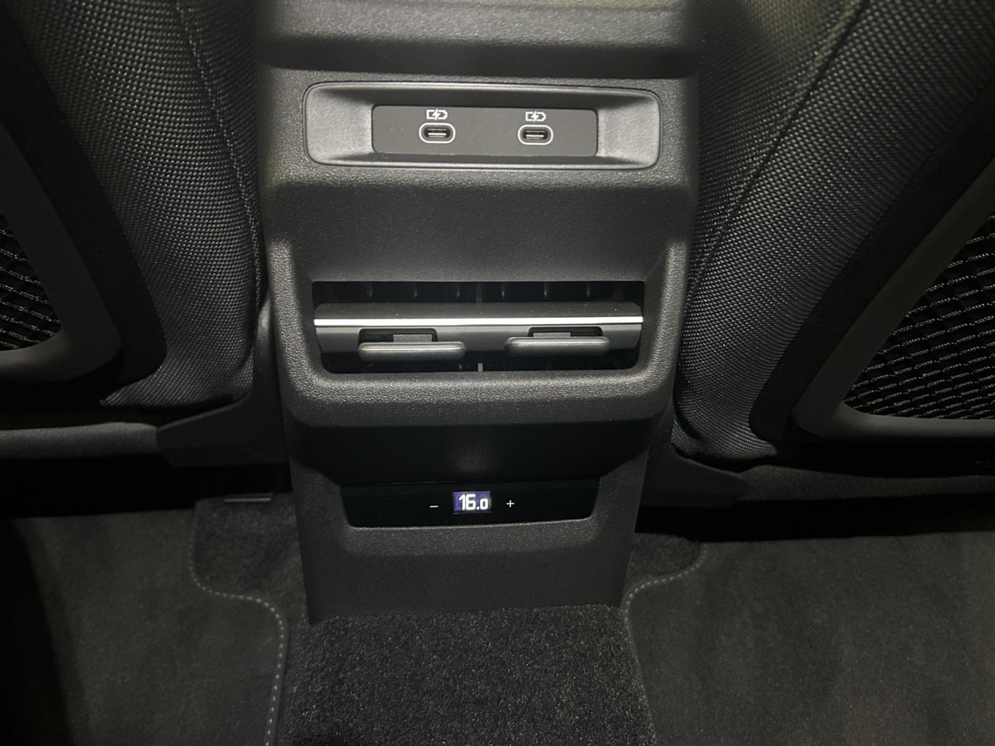 Audi Q3 TDI Sportback 110 kW (2026) - Photo 12