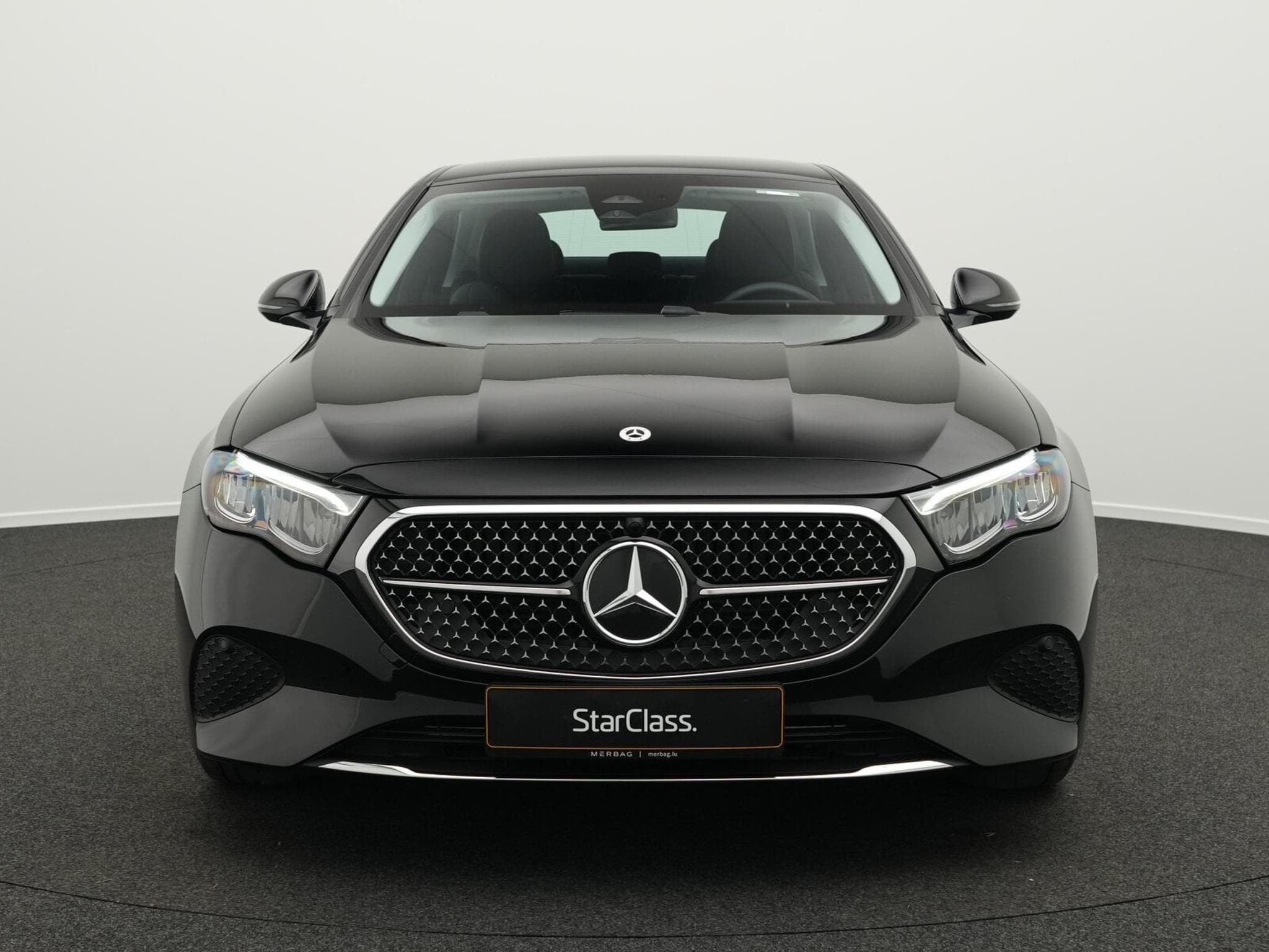 Mercedes E 200 d Lim Avantgarde LED+Kamera+Totw+Apple (2025) - Photo 2