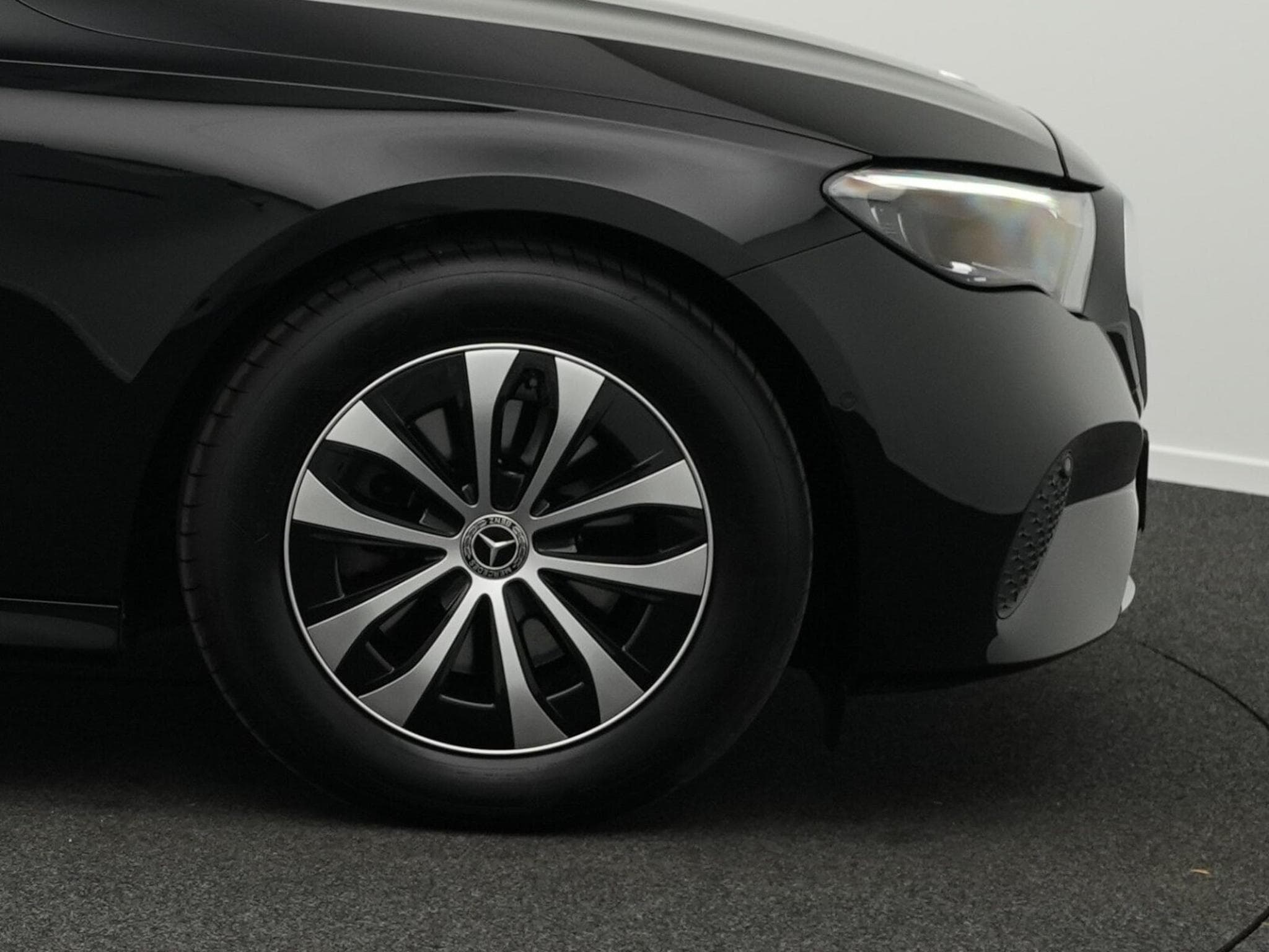 Mercedes E 200 d Lim Avantgarde LED+Kamera+Totw+Apple (2025) - Photo 8