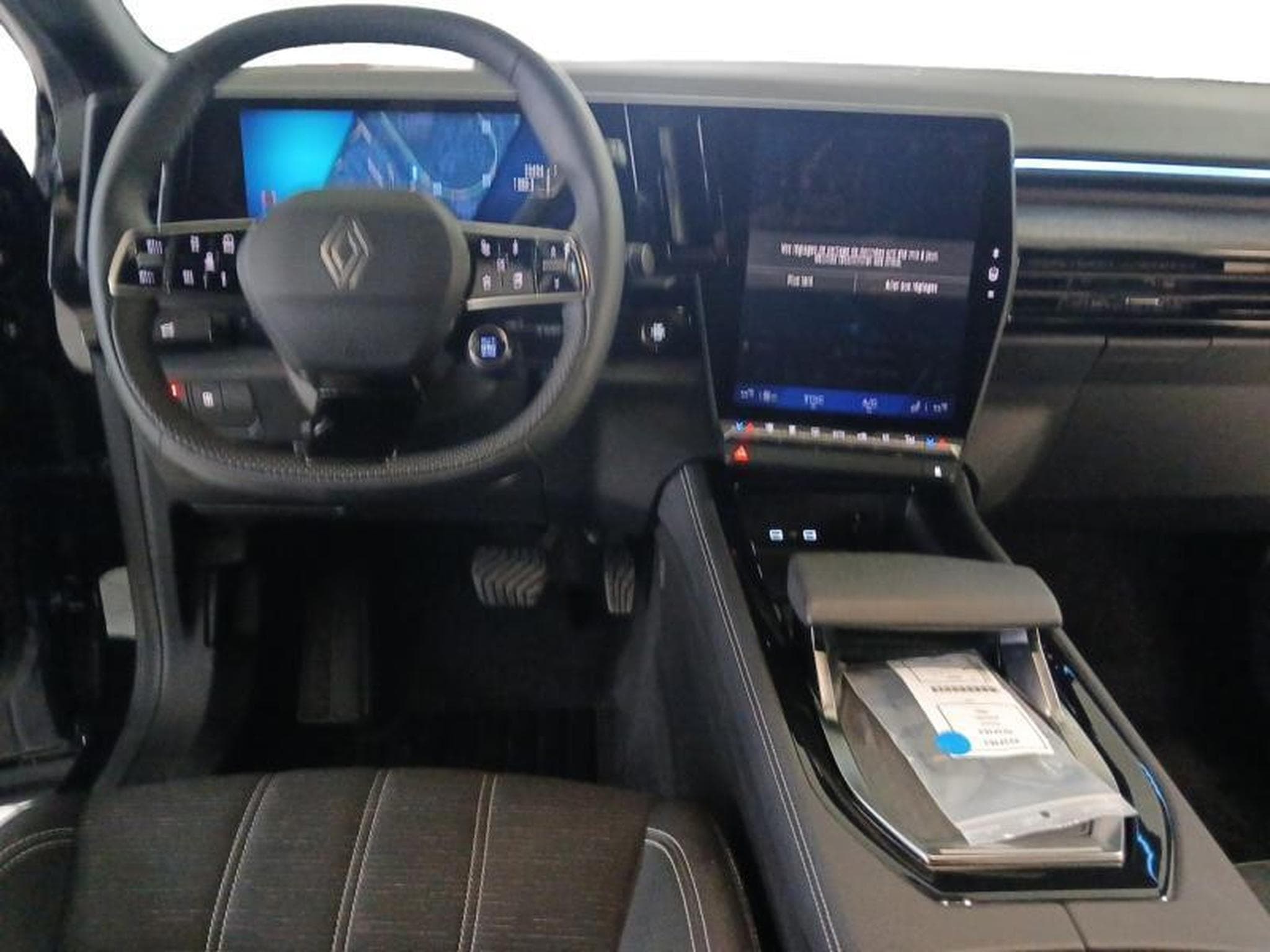 Renault Austral Techno E-Tech full hybrid 200 (2025) - Photo 13