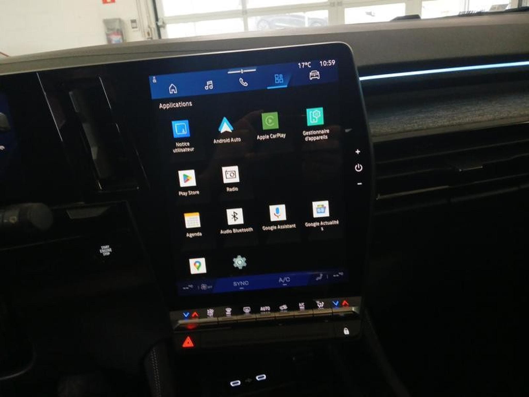 Renault Austral Techno E-Tech full hybrid 200 (2025) - Photo 15