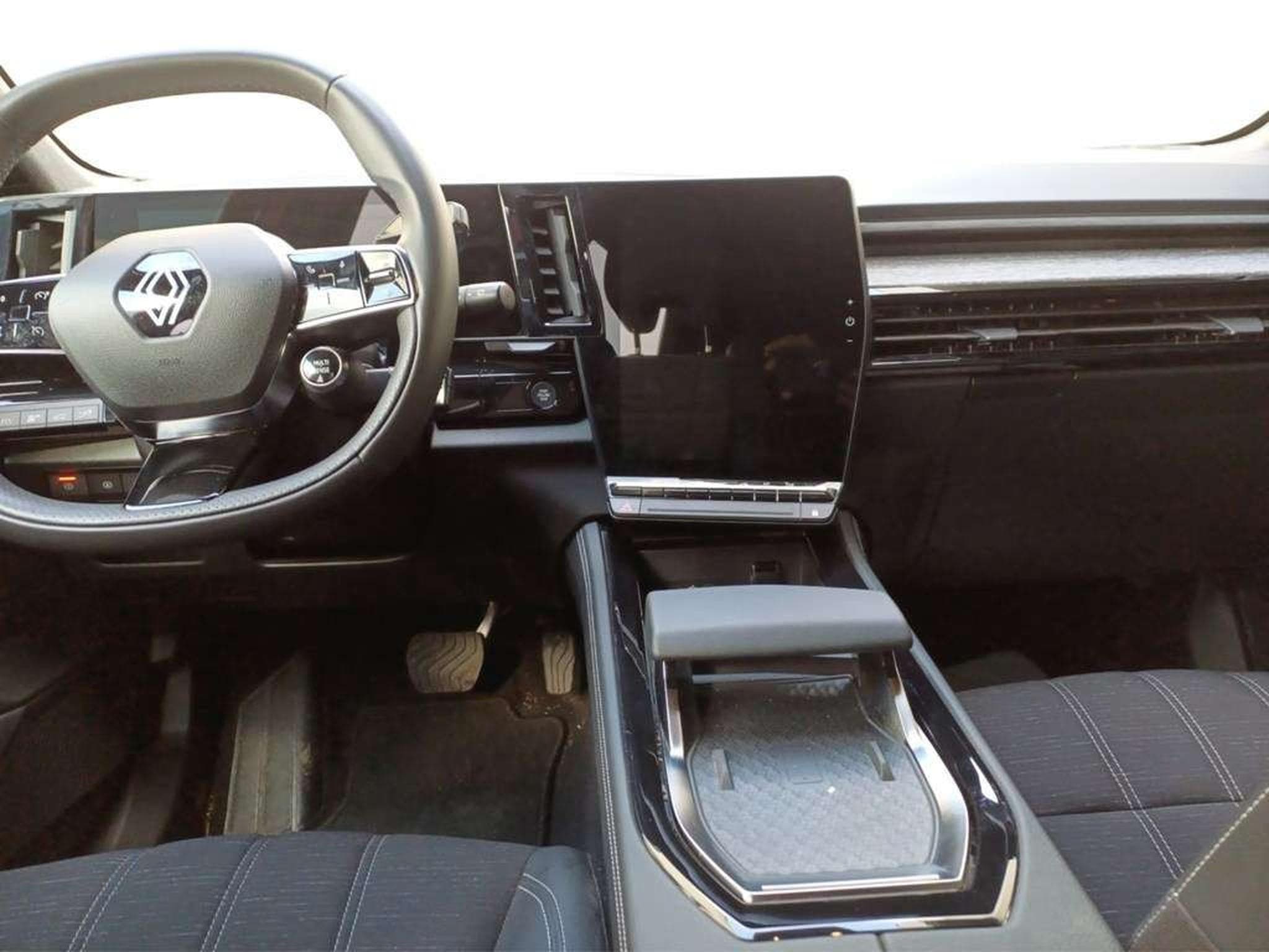 Renault Austral Techno E-Tech full hybrid 200 (2025) - Photo 6