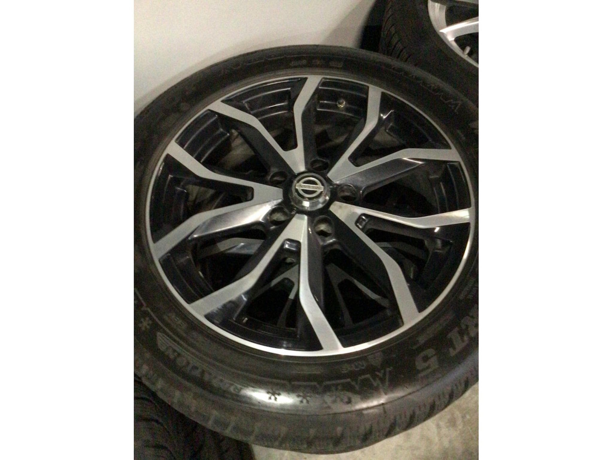 Jantes alu + Pneus h – 17" - Photo 1