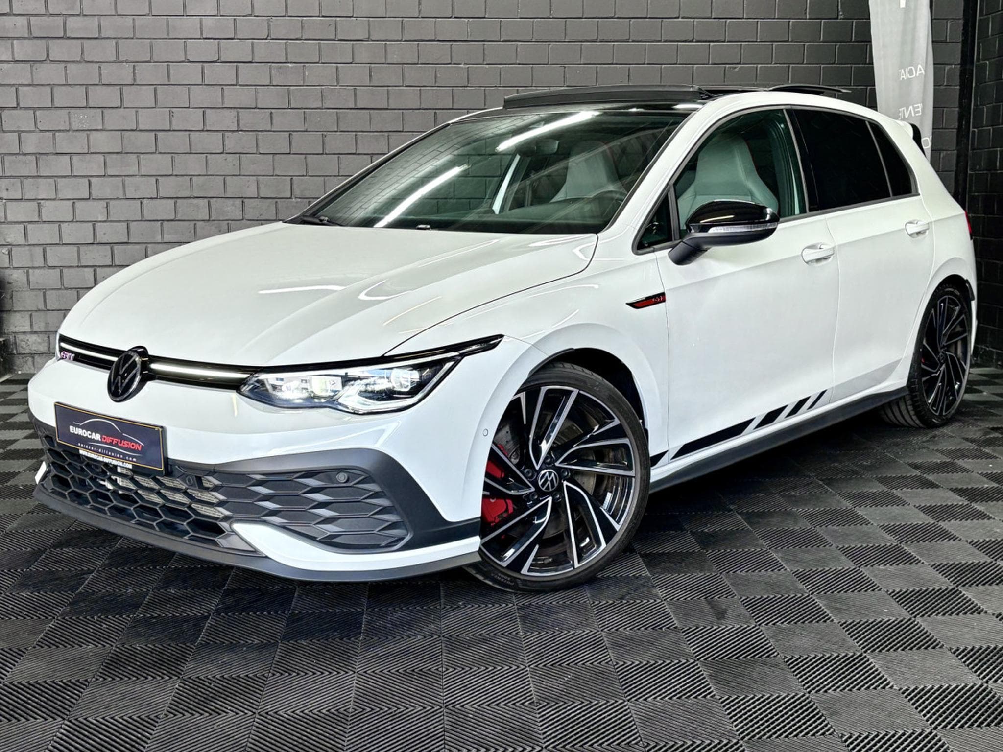 VW Golf GTI Clubsport 2.0 TSI 300CV DSG7 ** Cuir ** (2021) - Photo 1