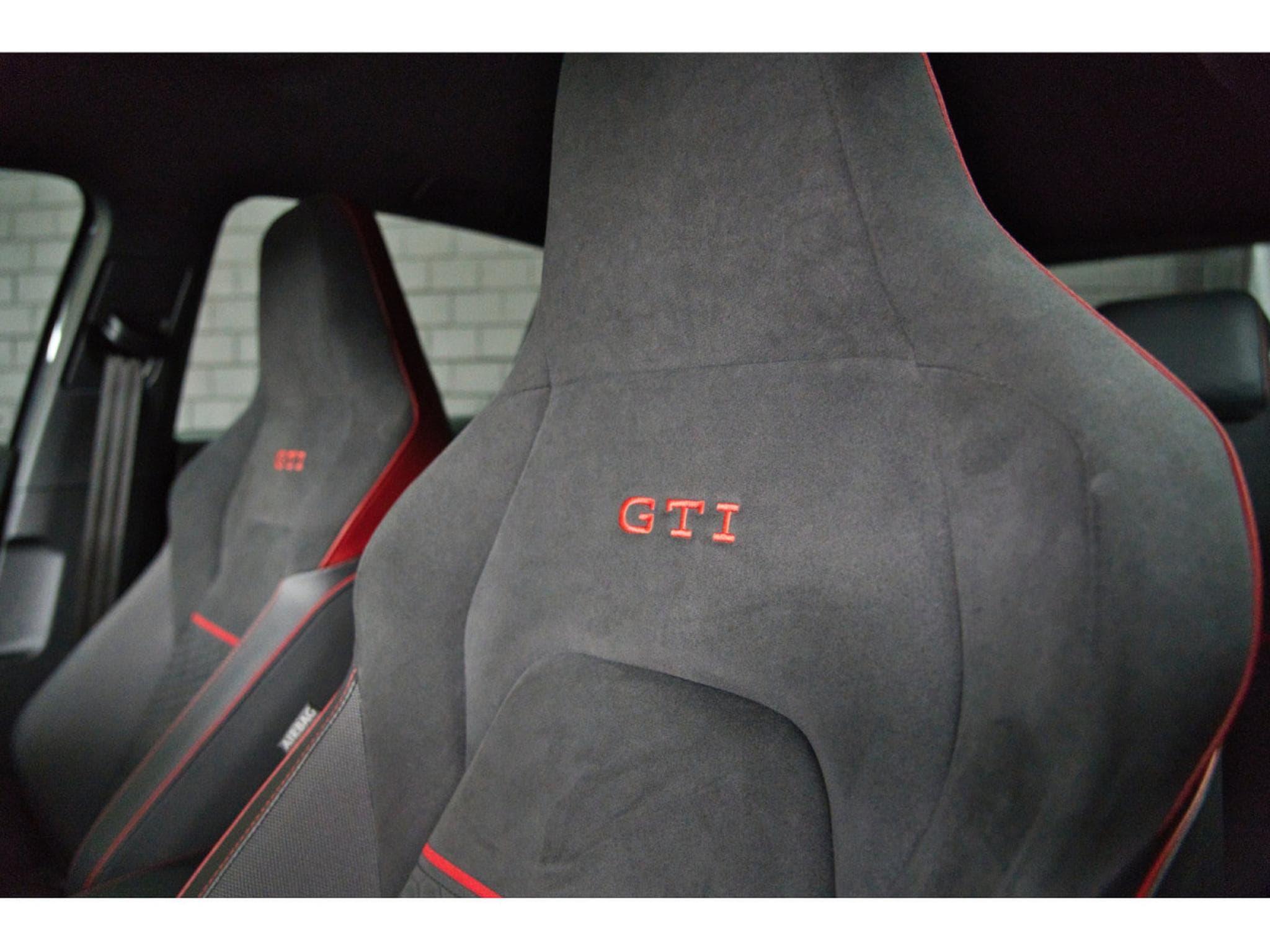 VW Golf GTI Clubsport 2.0 TSI 300 CV DSG7 *Matrix* *Harman* (2023) - Foto 8