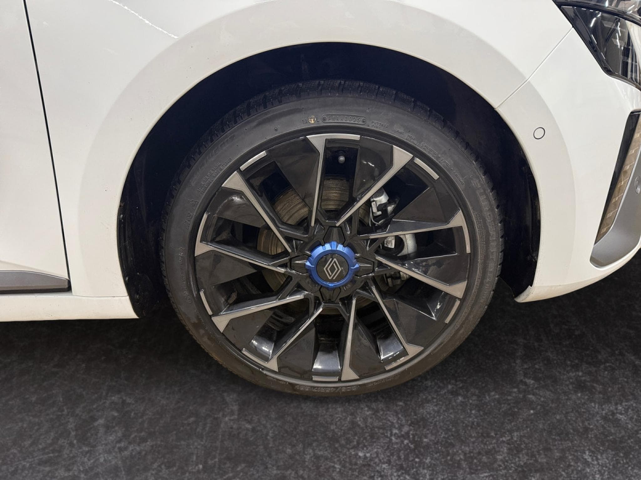 Renault Clio 1.6 Tce E-TECH Hybrid Esprit Alpine EDC (2025) - Photo 7