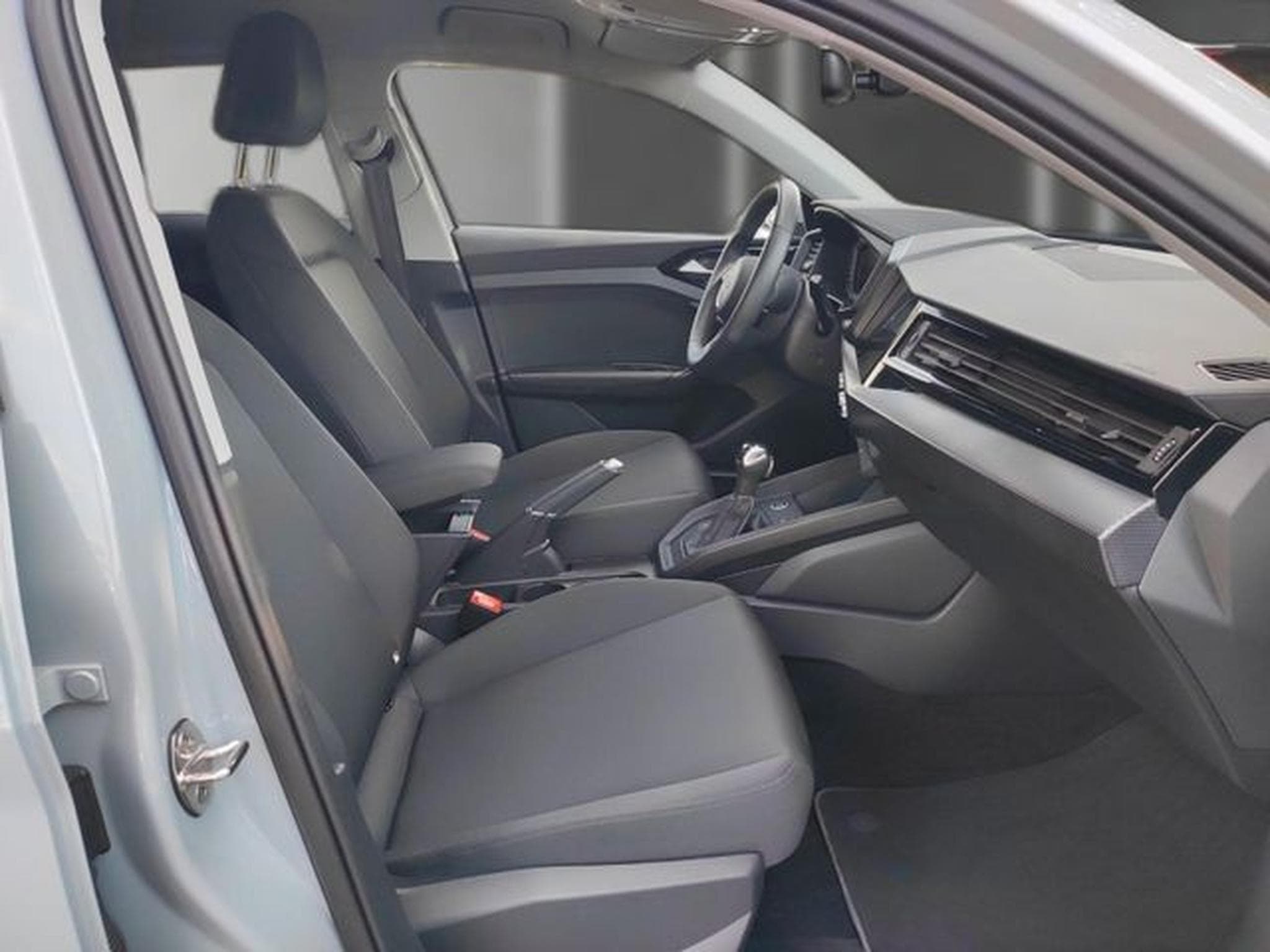 Audi A1 Sportback 35 TFSI S-LINE S-TRONIC (2023) - Photo 4