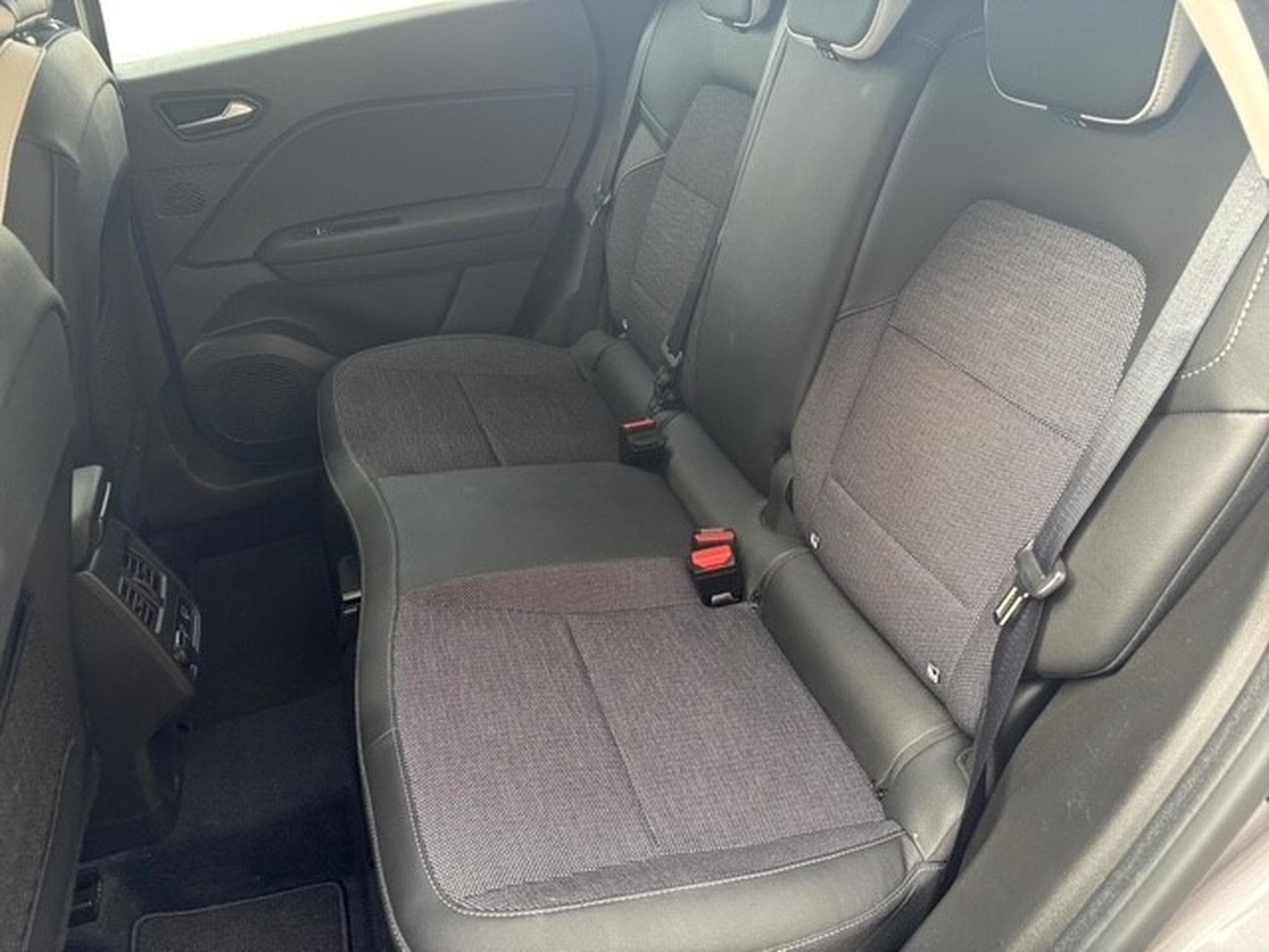 Renault Captur 1.6 Tce E-TECH Hybrid Techno EDC (2024) - Photo 5