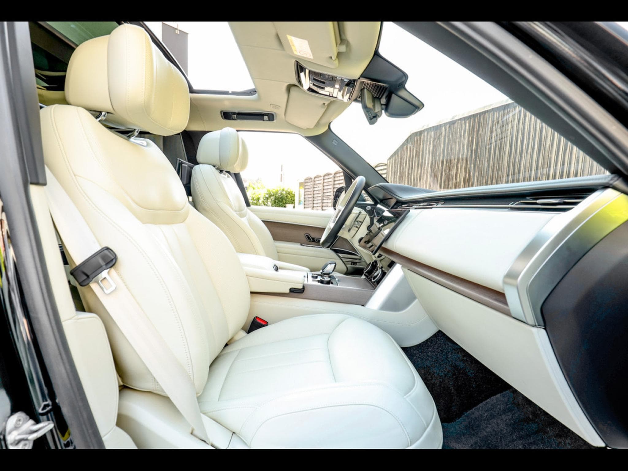 Land-Rover Range Rover 4.4 P530 FIRST EDITION SWB AWD (2022) - Photo 20