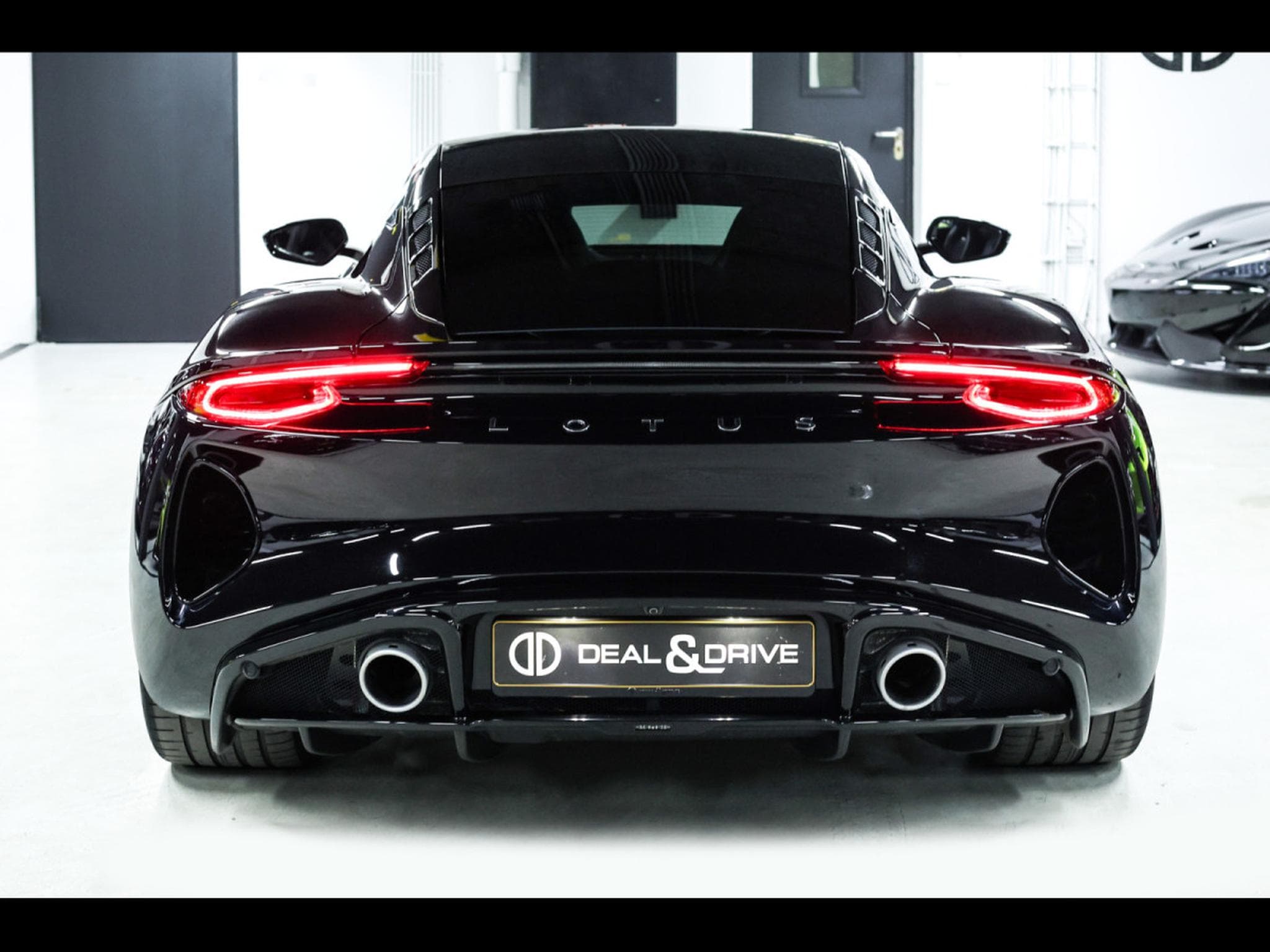 Lotus Emira I4 DCT FIRST EDITION (2024) - Photo 4