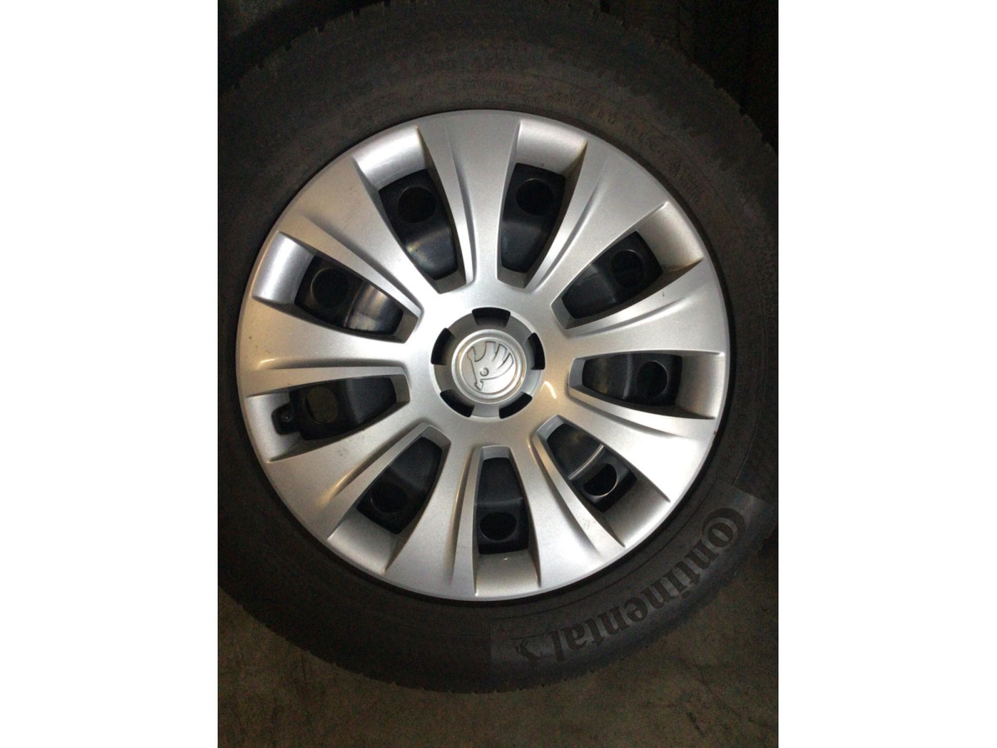 Jantes acier + Pneus – 17" - Photo 1