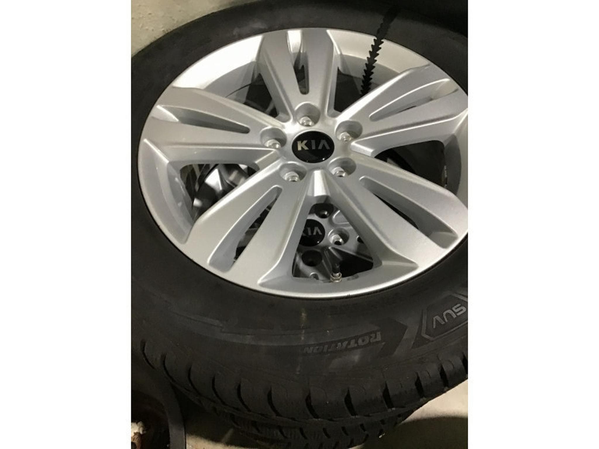 Jantes alu + Pneus h – 17" - Photo 1