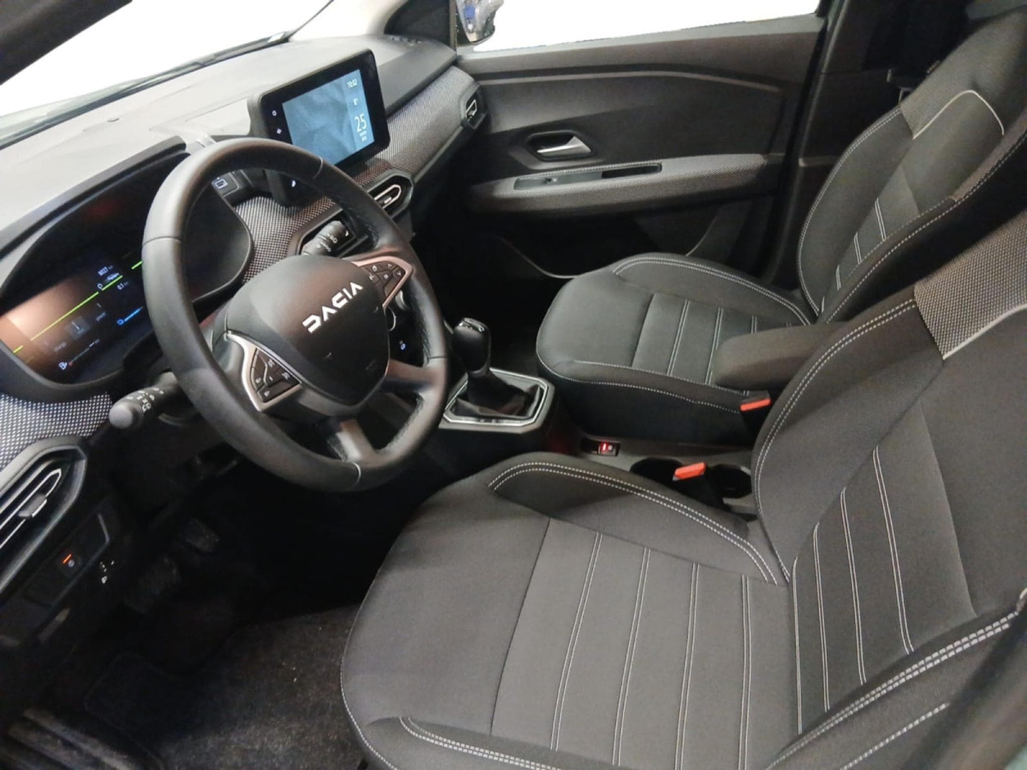 Dacia Jogger 1.6 Hybrid Expression 7pl. (2025) - Photo 8