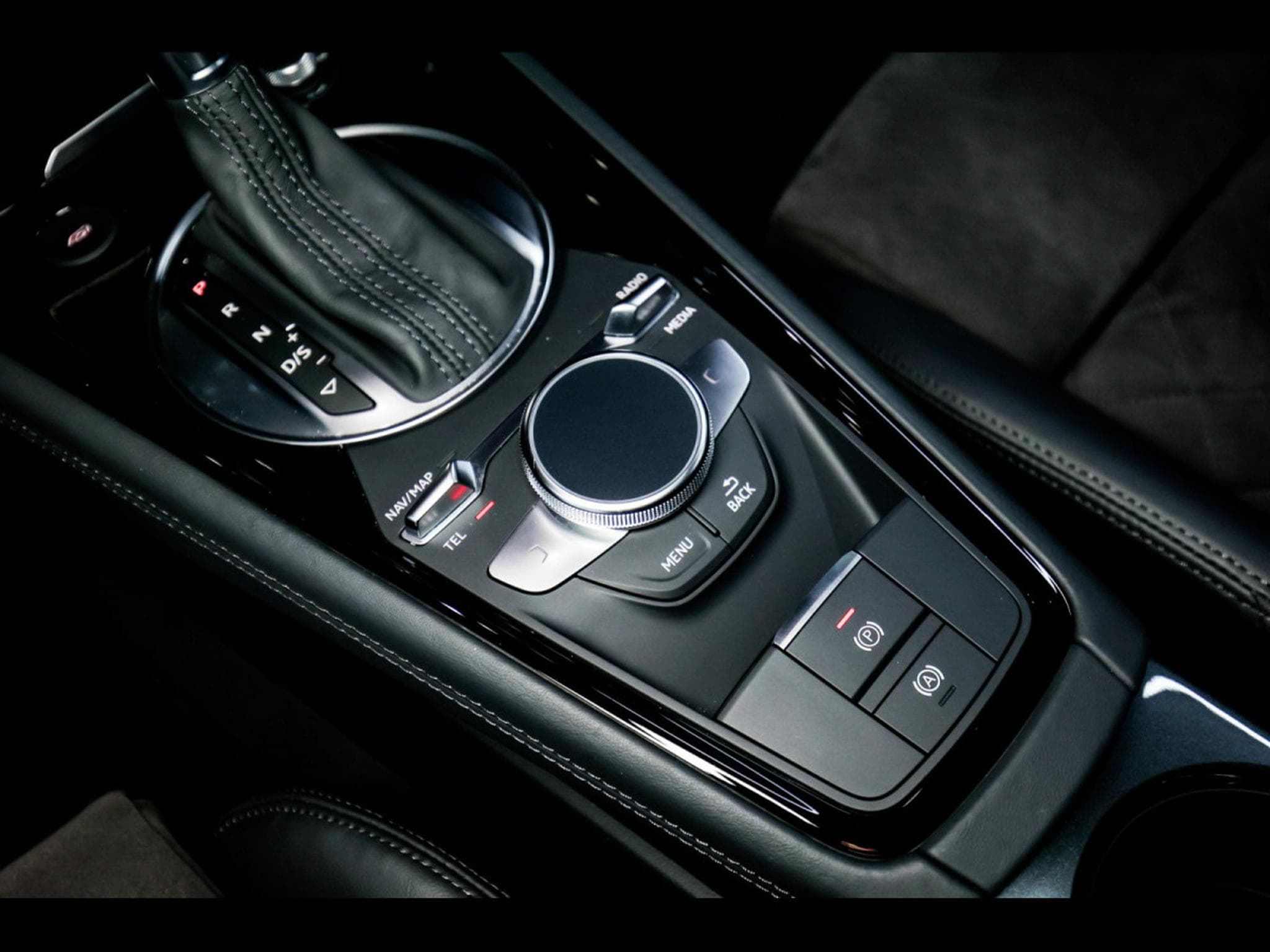 Audi TTRS COUPE 2.5 TFSI QUATTRO S-TRONIC – DAYTONA GREY (2022) - Photo 22