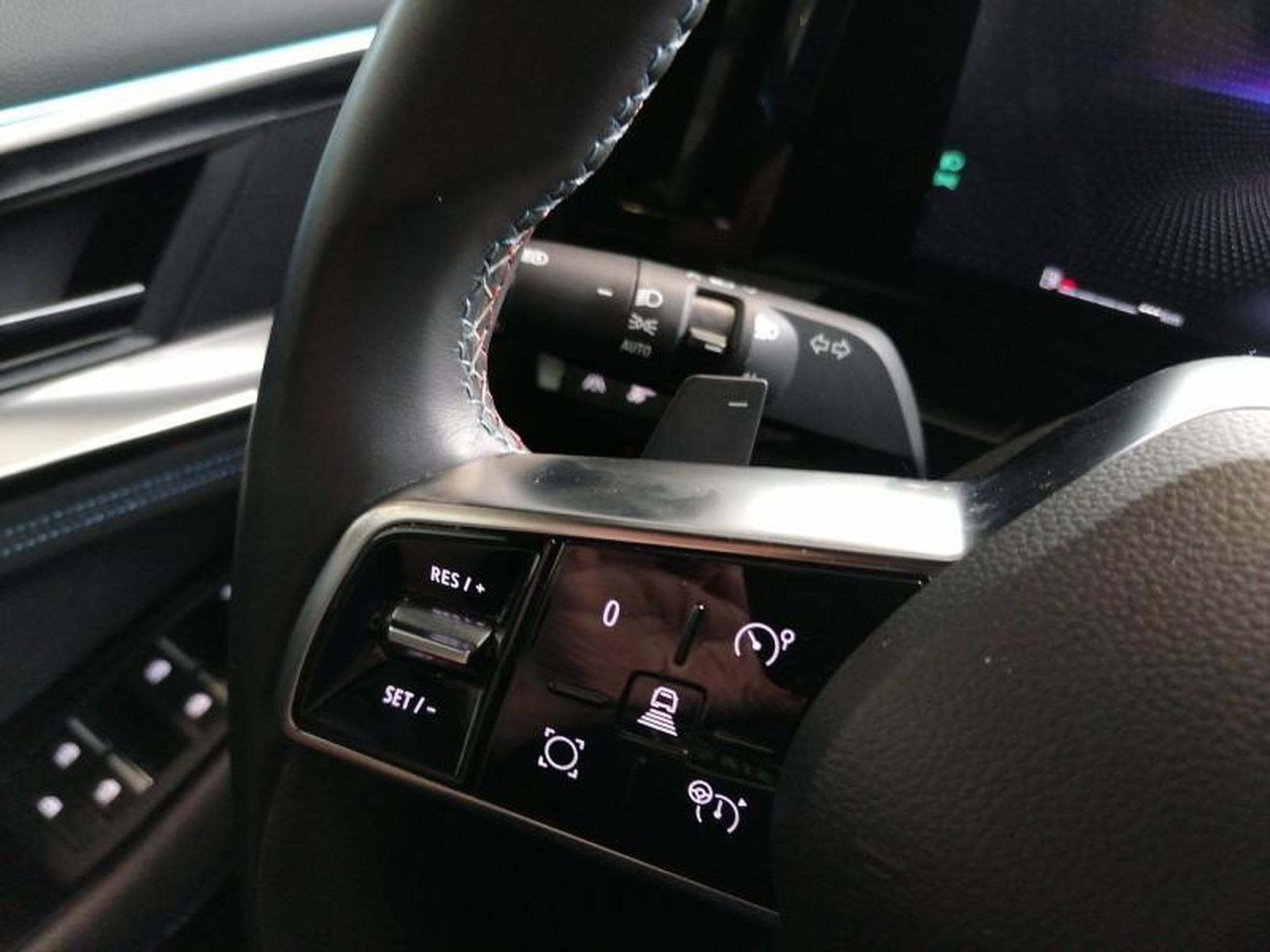 Renault Espace 1.2 E-Tech Esprit Alpine full hybrid 4Control (2025) - Photo 17