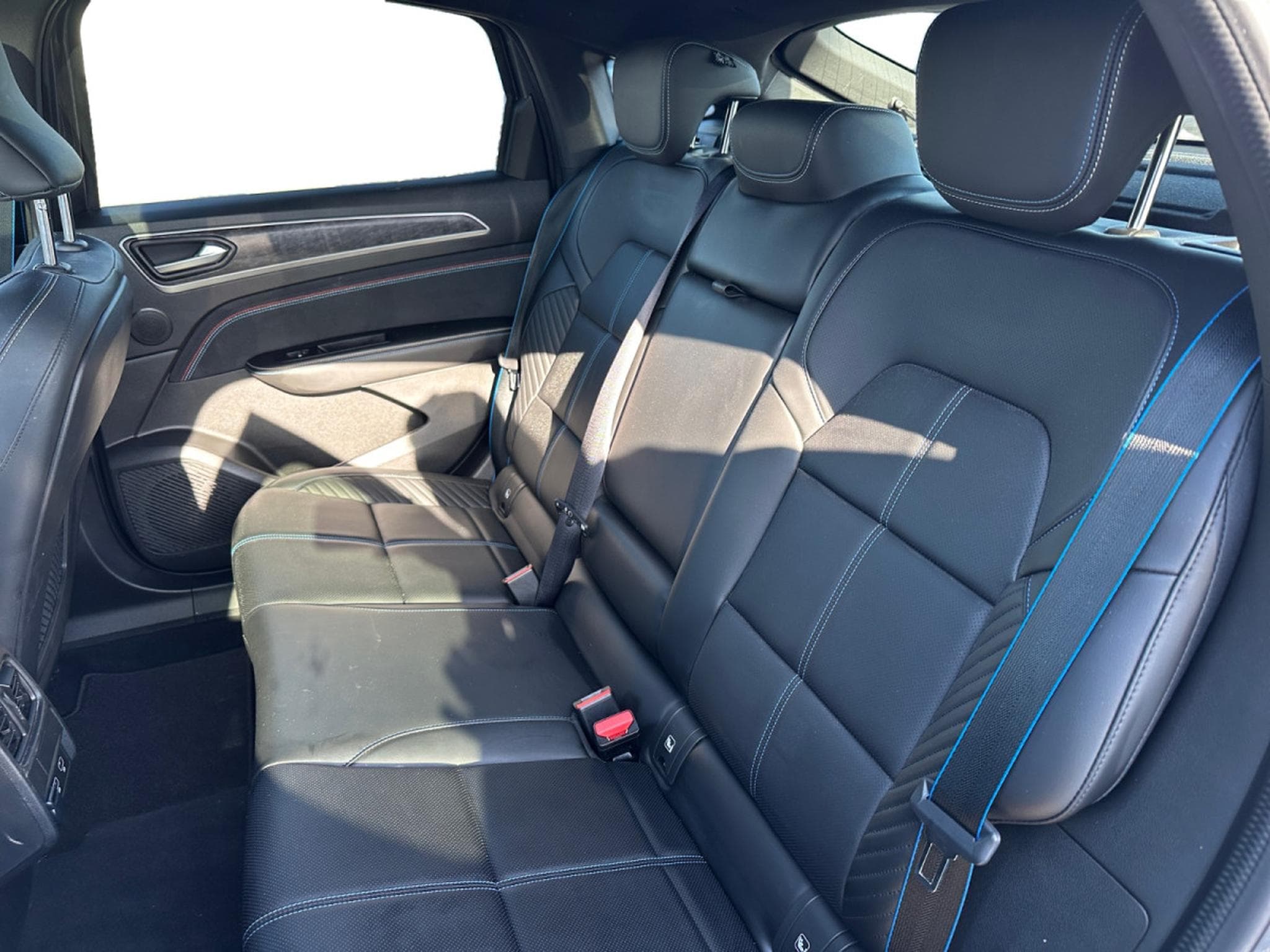 Renault Arkana 1.6 Tce E-TECH Hybrid Esprit Alpine EDC (2024) - Photo 8