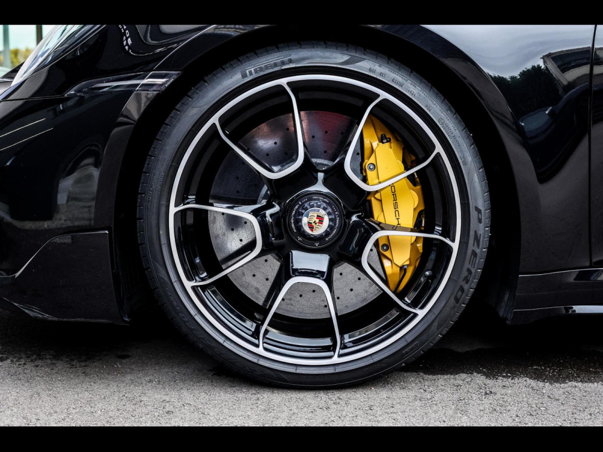 Porsche 911 .1 911 TURBO S COUPE PDK – AEROKIT NOIR (2021) - Photo 8