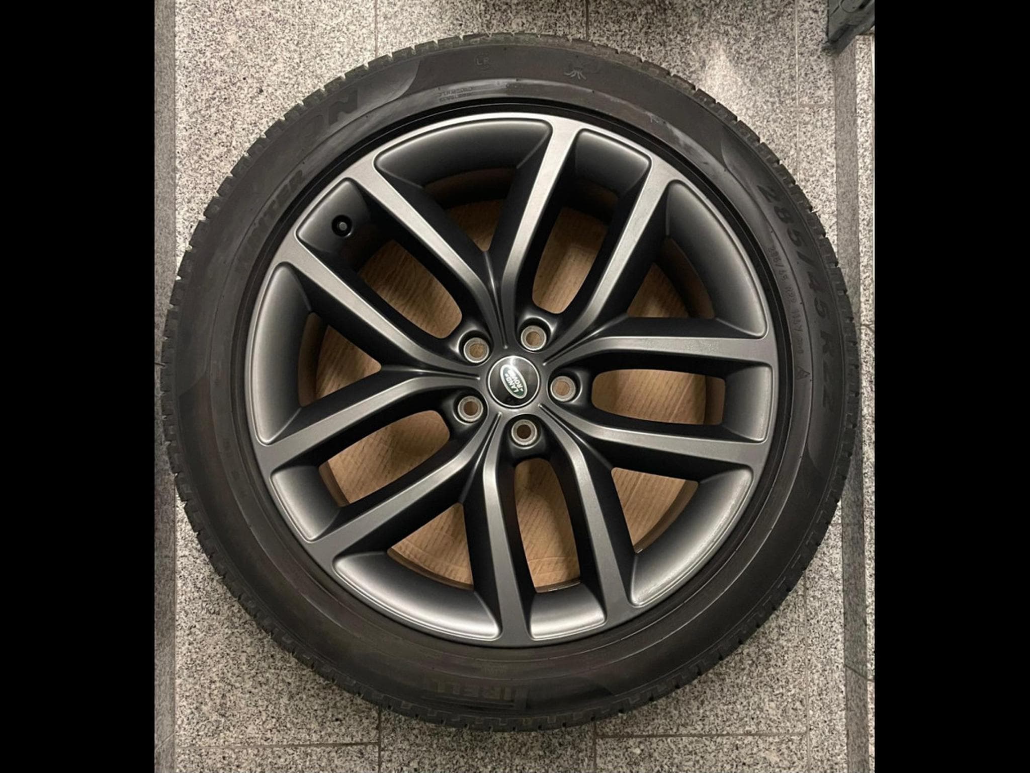 Jantes alu + Pneus h – 22" - Photo 1