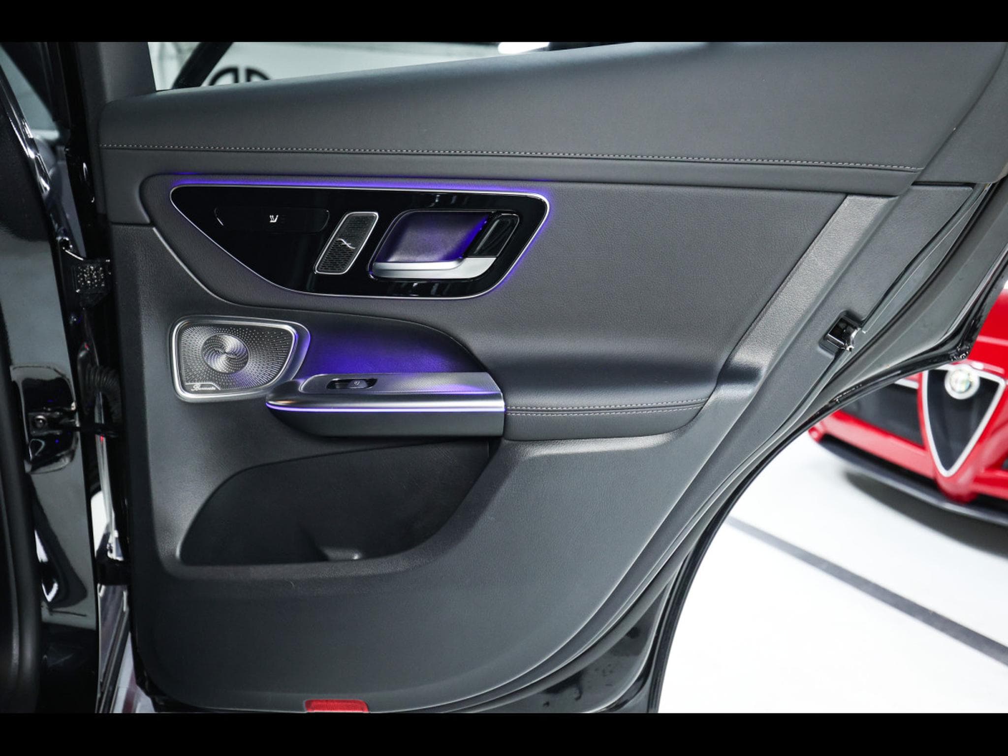 Mercedes GLC 200 COUPE 4MATIC AMG-LINE – PACK NIGHT - OBSIDIAN BLACK (2024) - Photo 20