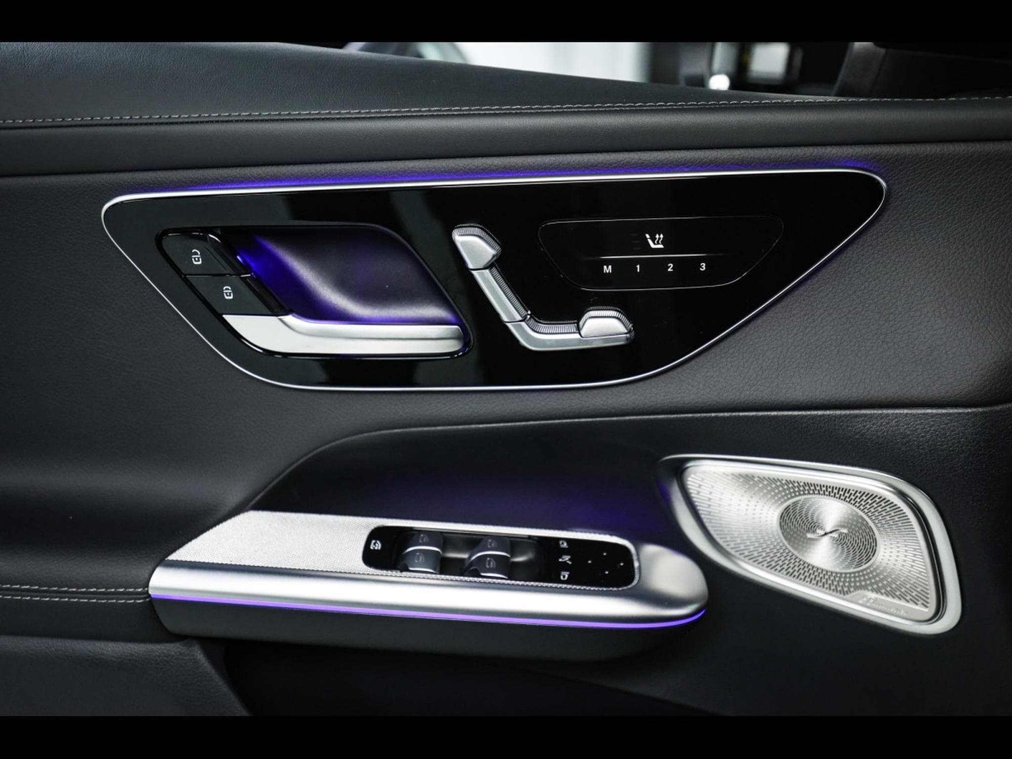 Mercedes GLC 200 COUPE 4MATIC AMG-LINE – PACK NIGHT - OBSIDIAN BLACK (2024) - Photo 22