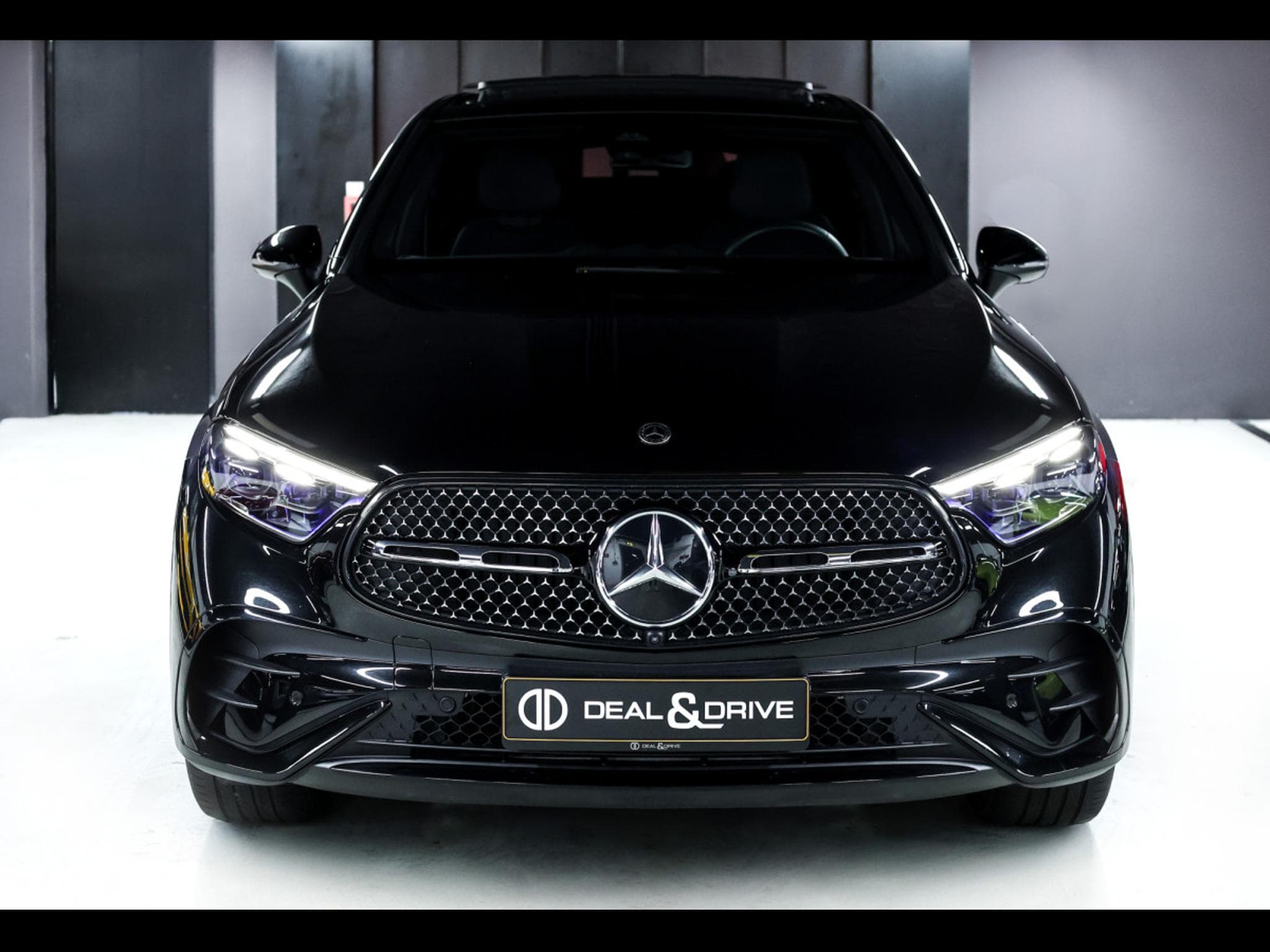Mercedes GLC 200 COUPE 4MATIC AMG-LINE – PACK NIGHT - OBSIDIAN BLACK (2024) - Photo 5