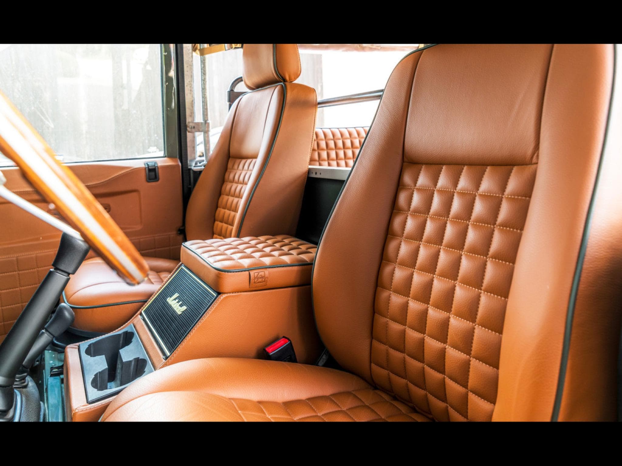 Land-Rover Defender III 90 TD4 2.2L SOFT TOP (2013) - Photo 18