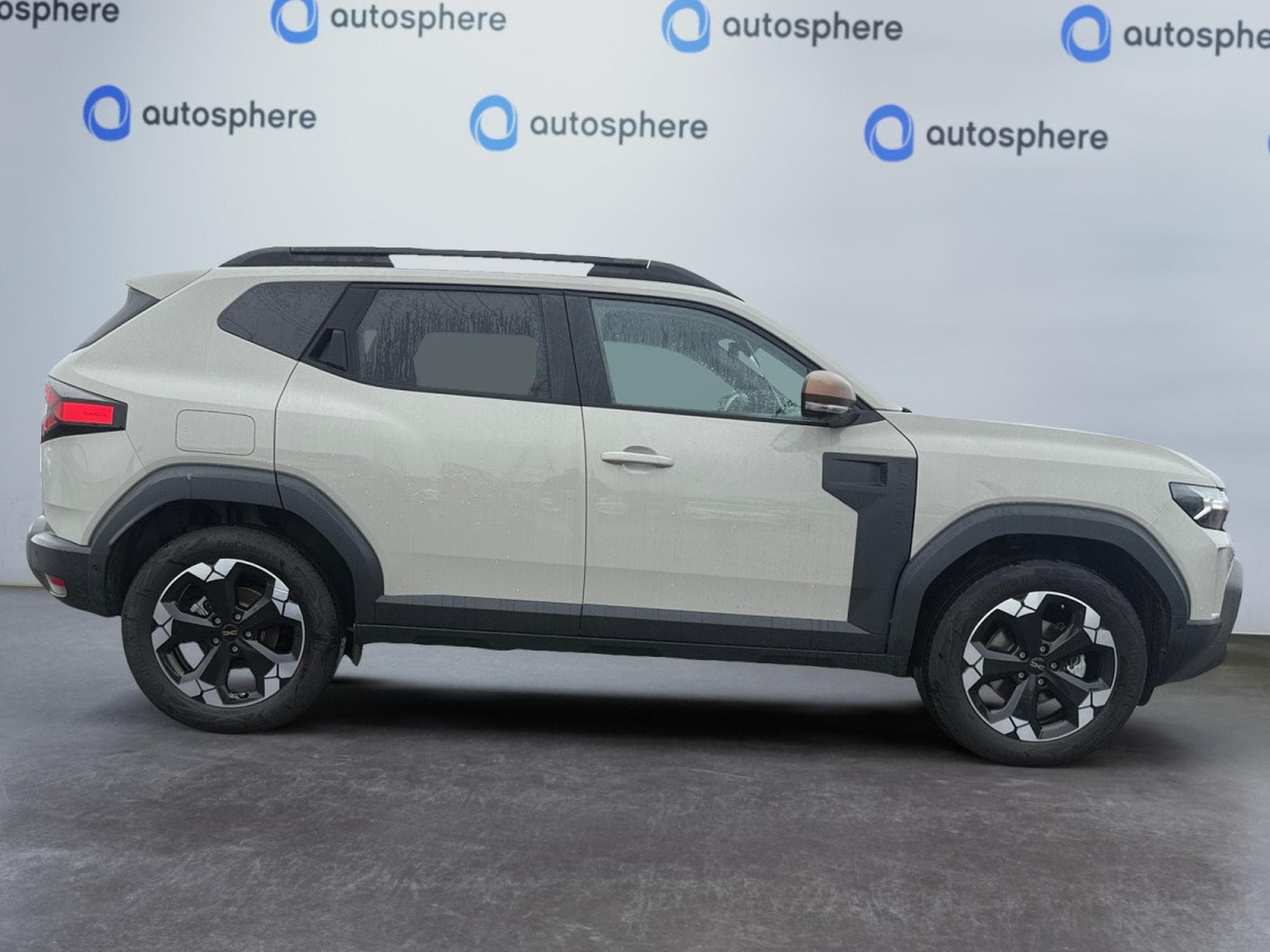 Dacia Duster 1.6 Hybrid Extreme (2025) - Photo 4