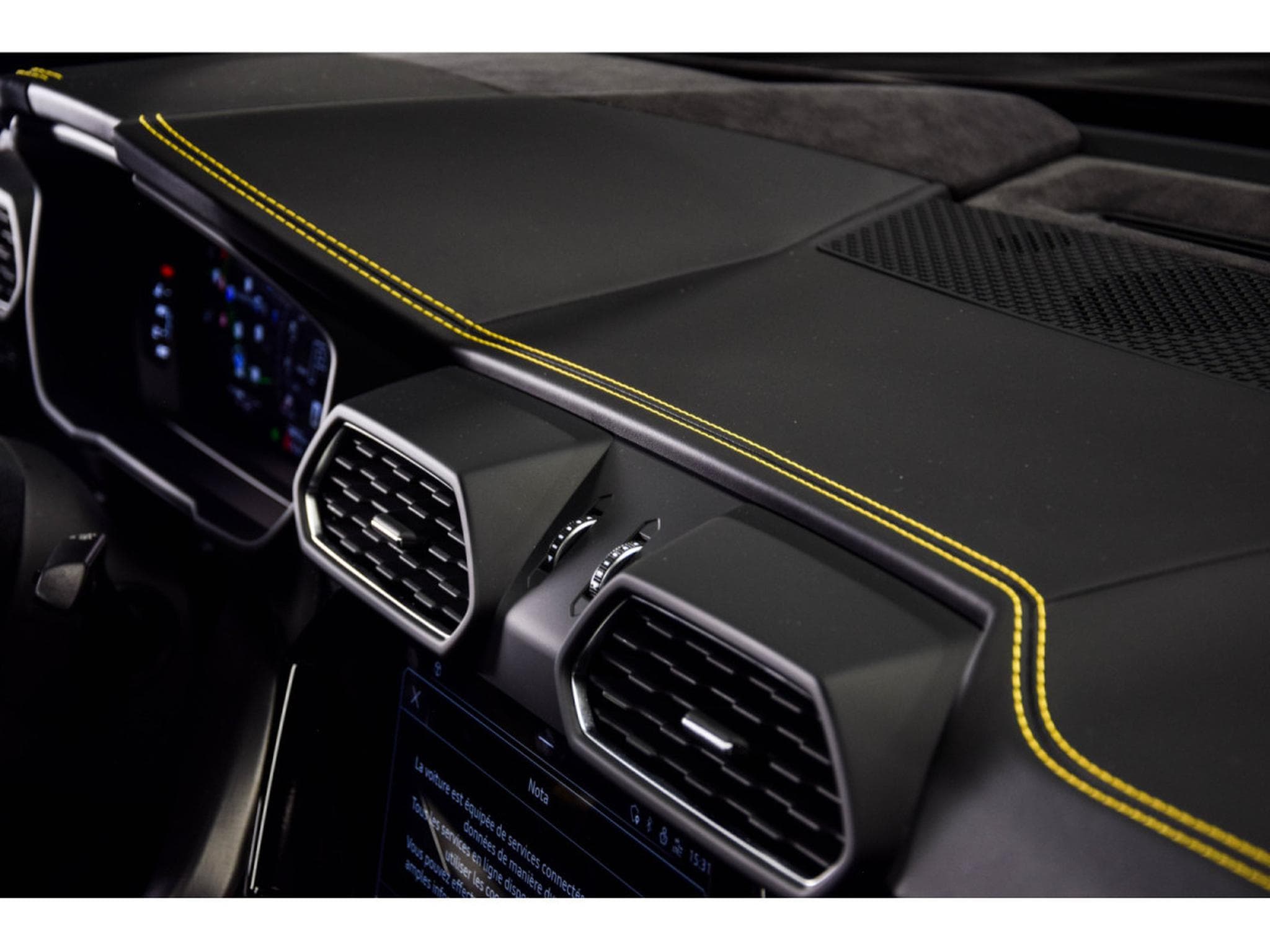 Lamborghini Urus V8 AKRAPOVIC - GRIGIO KERES (2022) - Photo 20