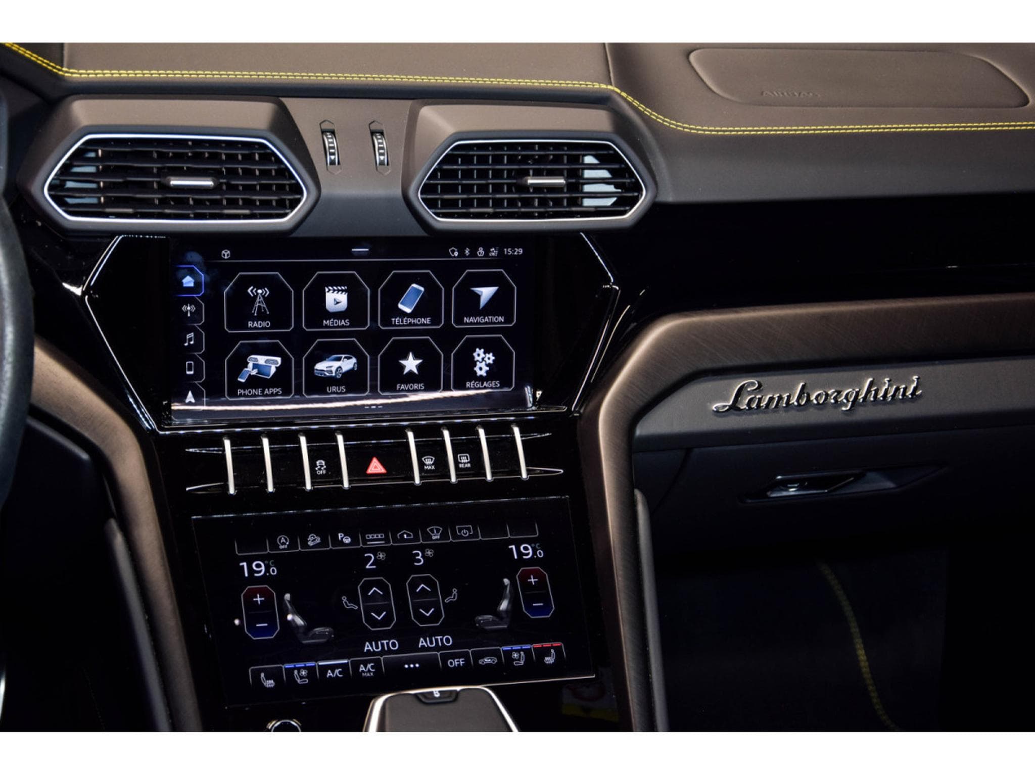 Lamborghini Urus V8 AKRAPOVIC - GRIGIO KERES (2022) - Photo 21