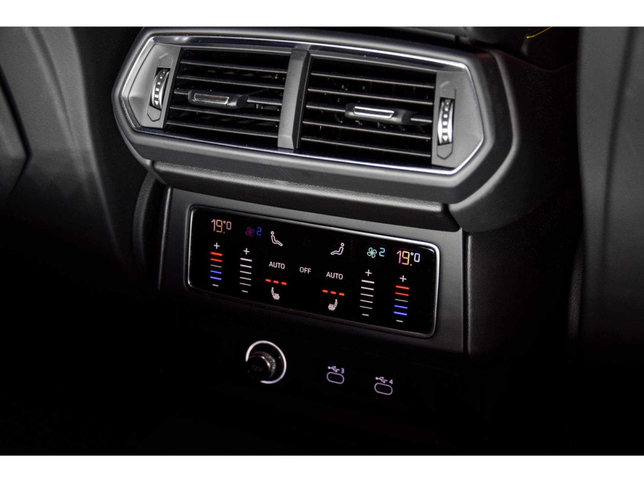 Lamborghini Urus V8 AKRAPOVIC - GRIGIO KERES (2022) - Photo 22