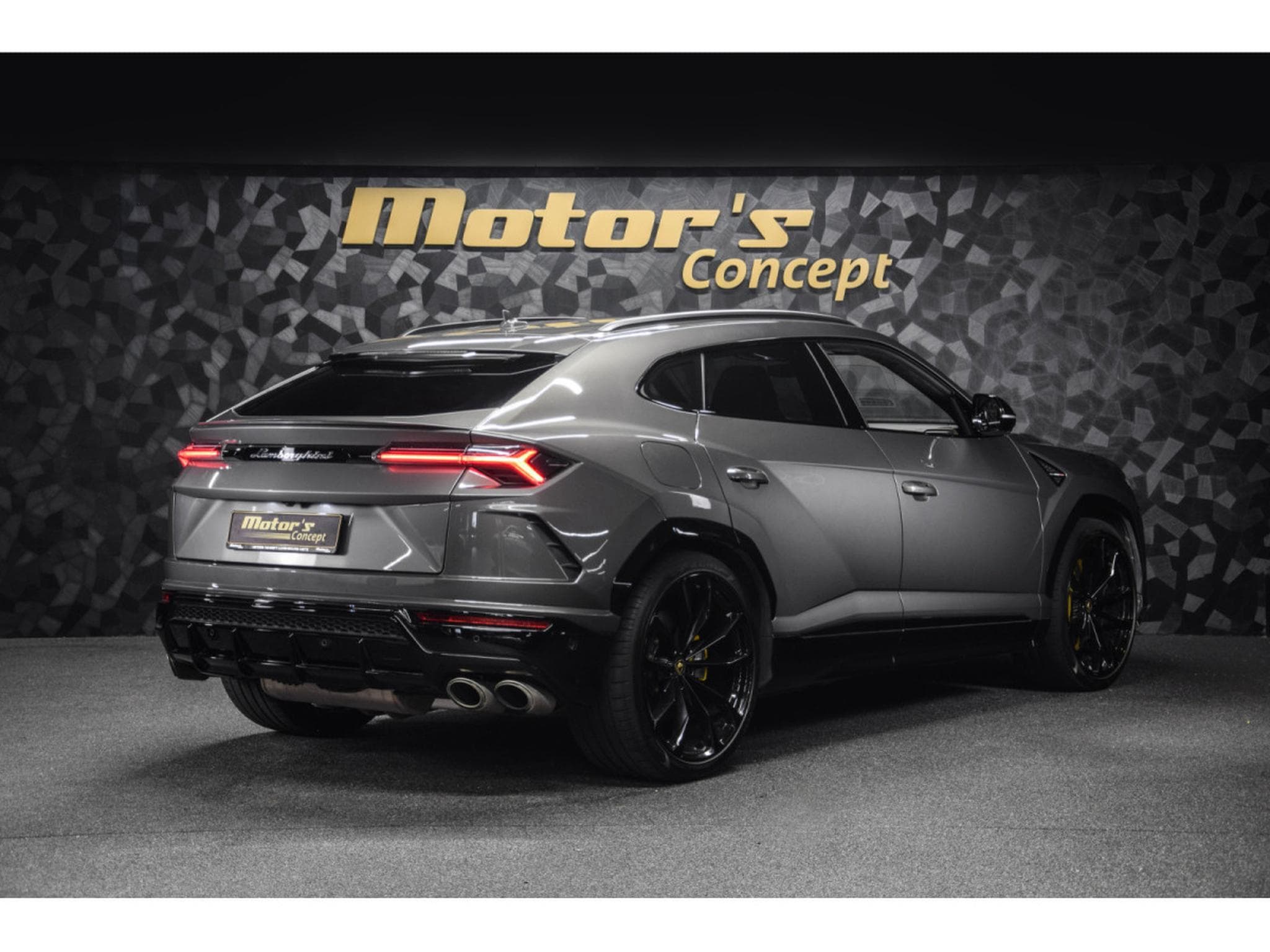 Lamborghini Urus V8 AKRAPOVIC - GRIGIO KERES (2022) - Photo 3