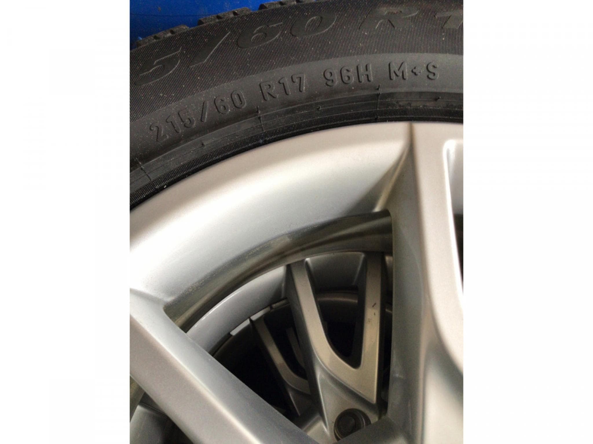 Jantes alu + Pneus h – 17" - Photo 4