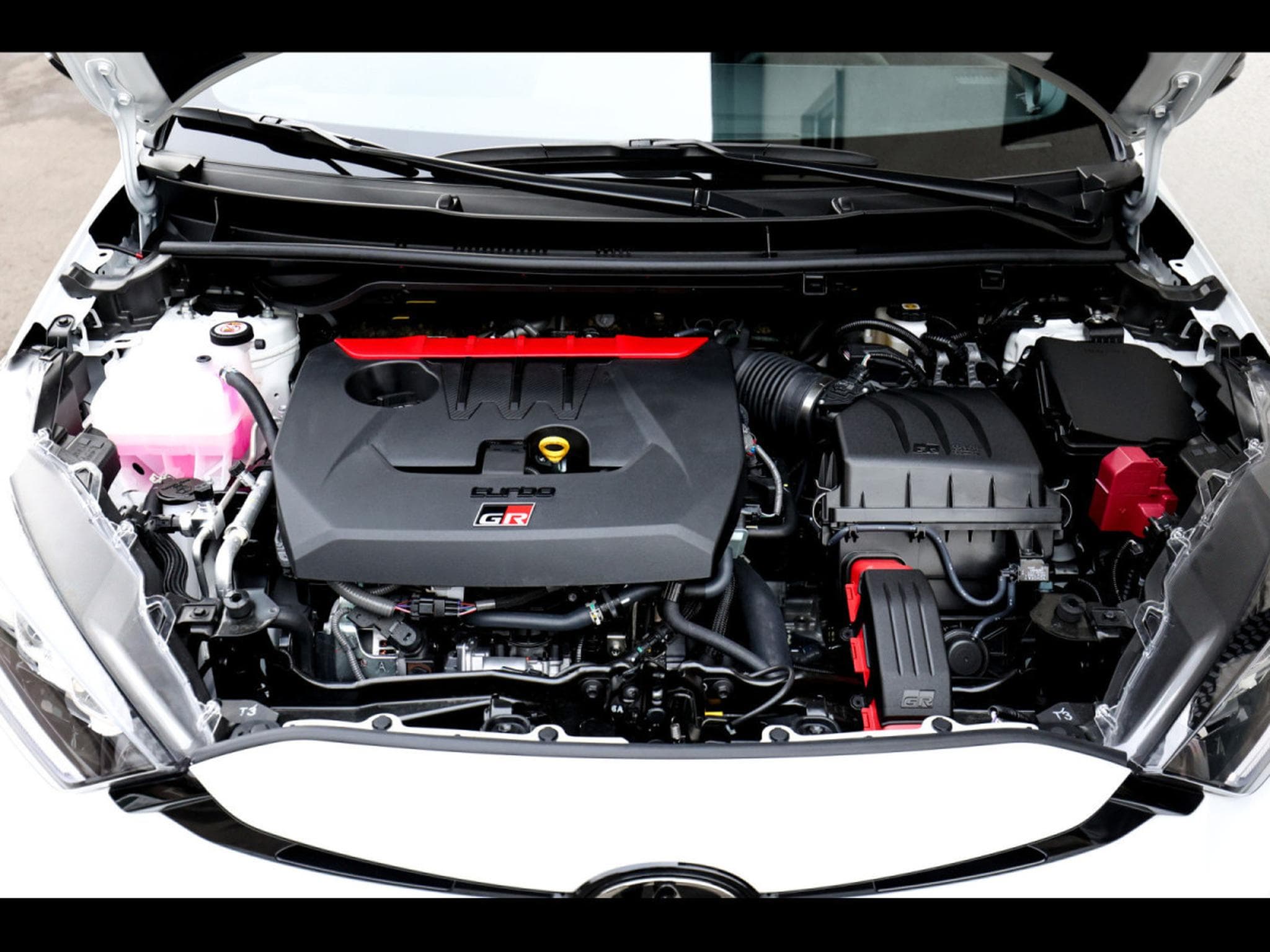 Toyota Yaris GR-FOUR 1.6 TURBO AUTO (2024) - Photo 21